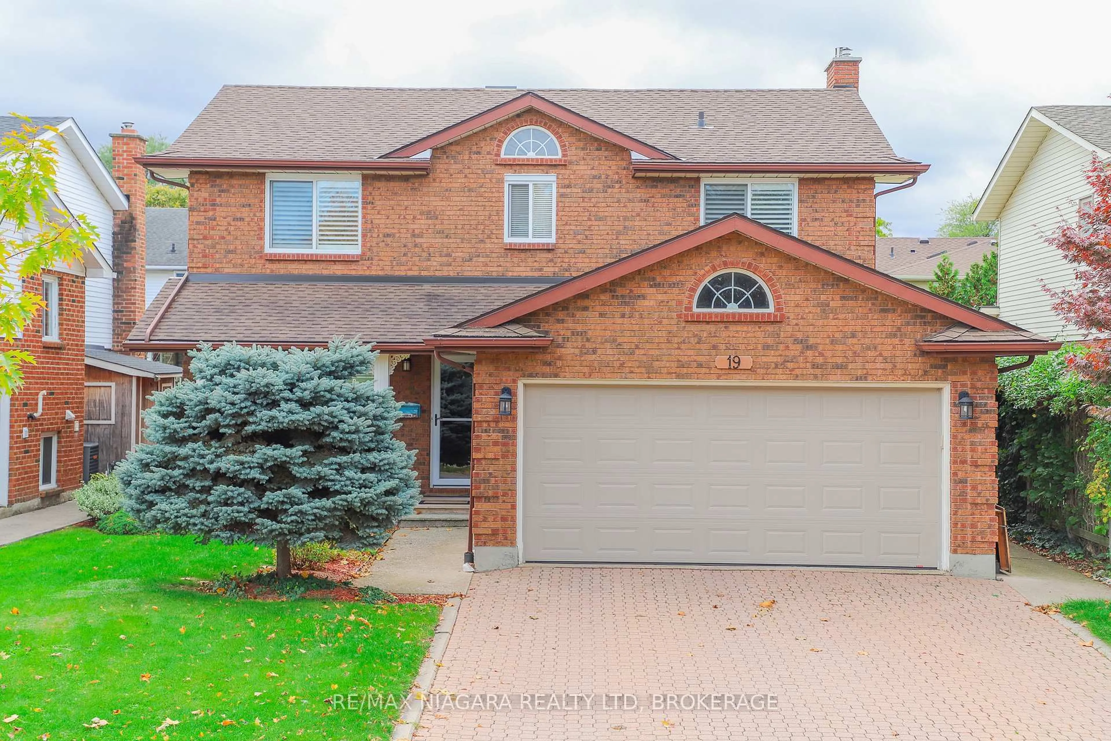 Home with brick exterior material, street for 19 Elderwood Dr, St. Catharines Ontario L2S 3E5