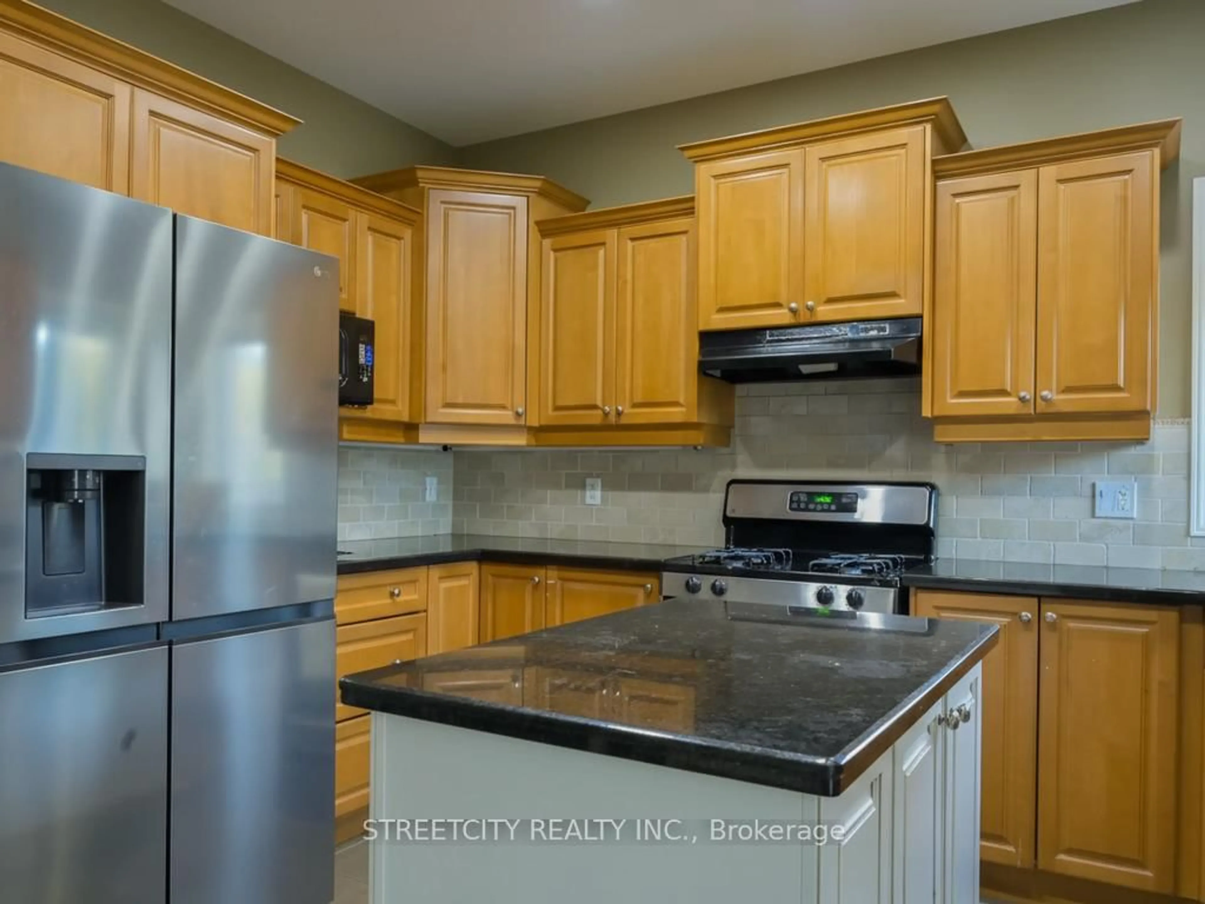 Standard kitchen, unknown for 1366 Kains Woods Terr, London South Ontario N6K 4Z7