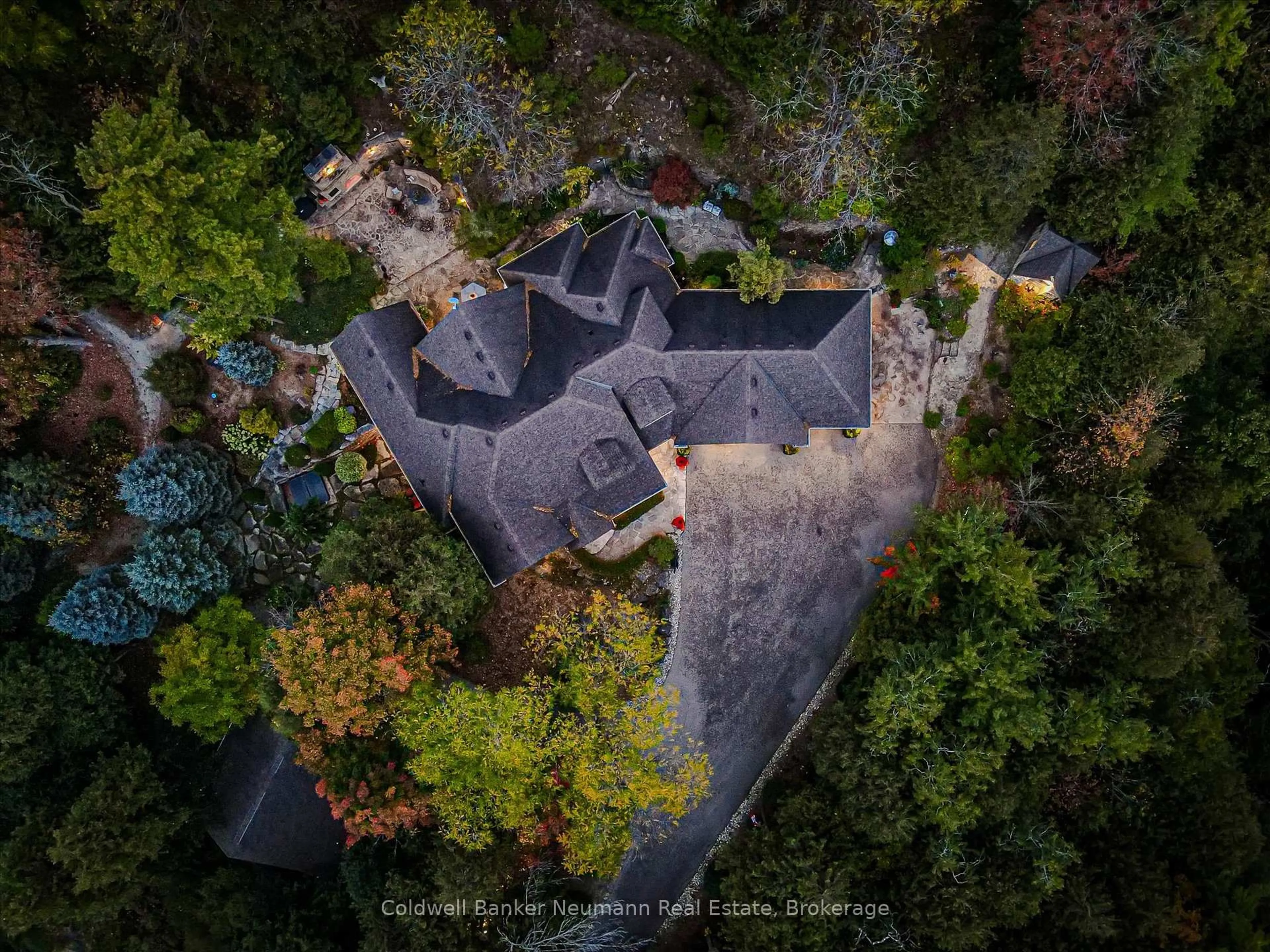 A pic from outside/outdoor area/front of a property/back of a property/a pic from drone, forest/trees view for 198 Pasmore St, Guelph/Eramosa Ontario N0B 2K0