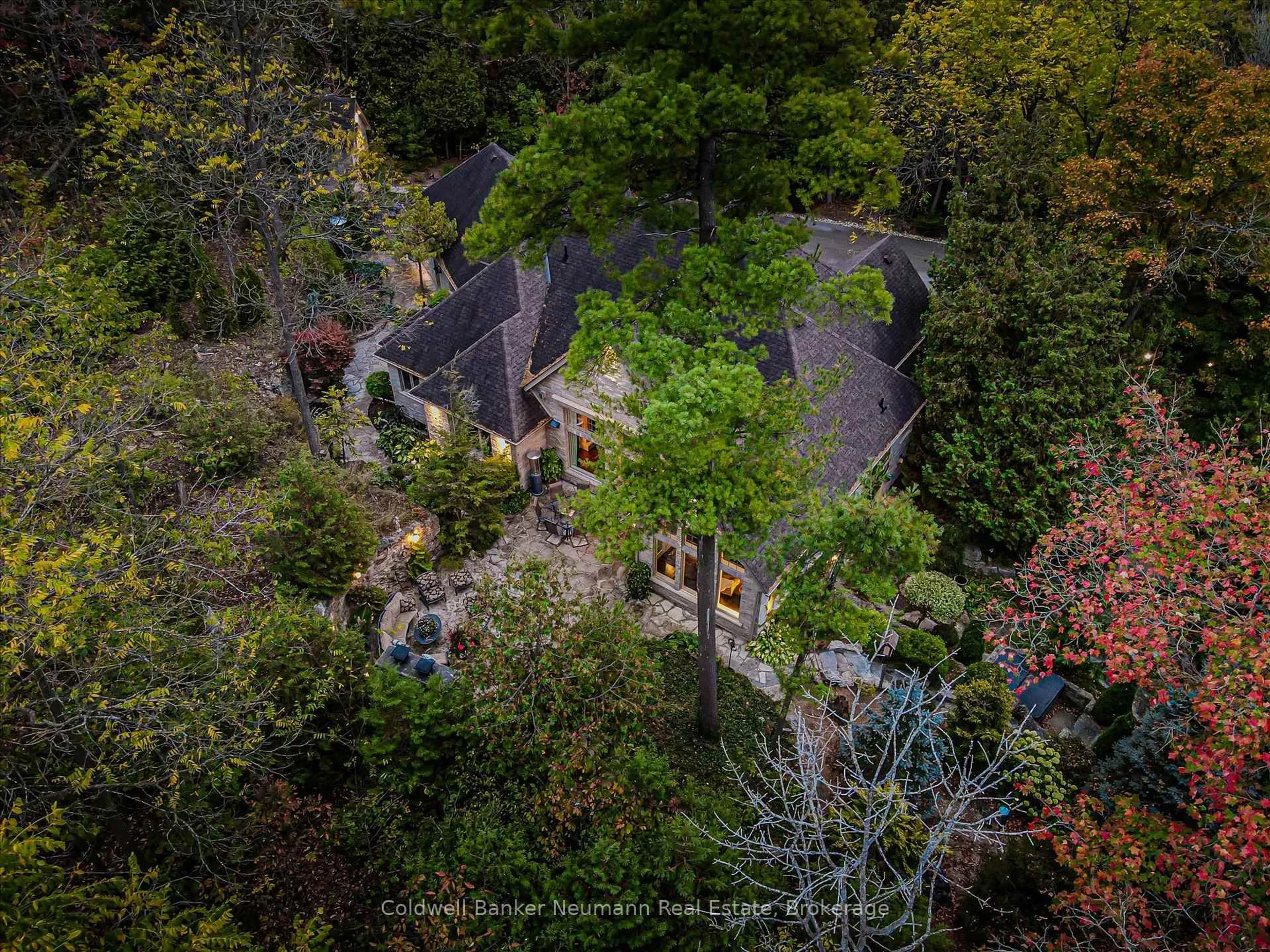 A pic from outside/outdoor area/front of a property/back of a property/a pic from drone, forest/trees view for 198 Pasmore St, Guelph/Eramosa Ontario N0B 2K0