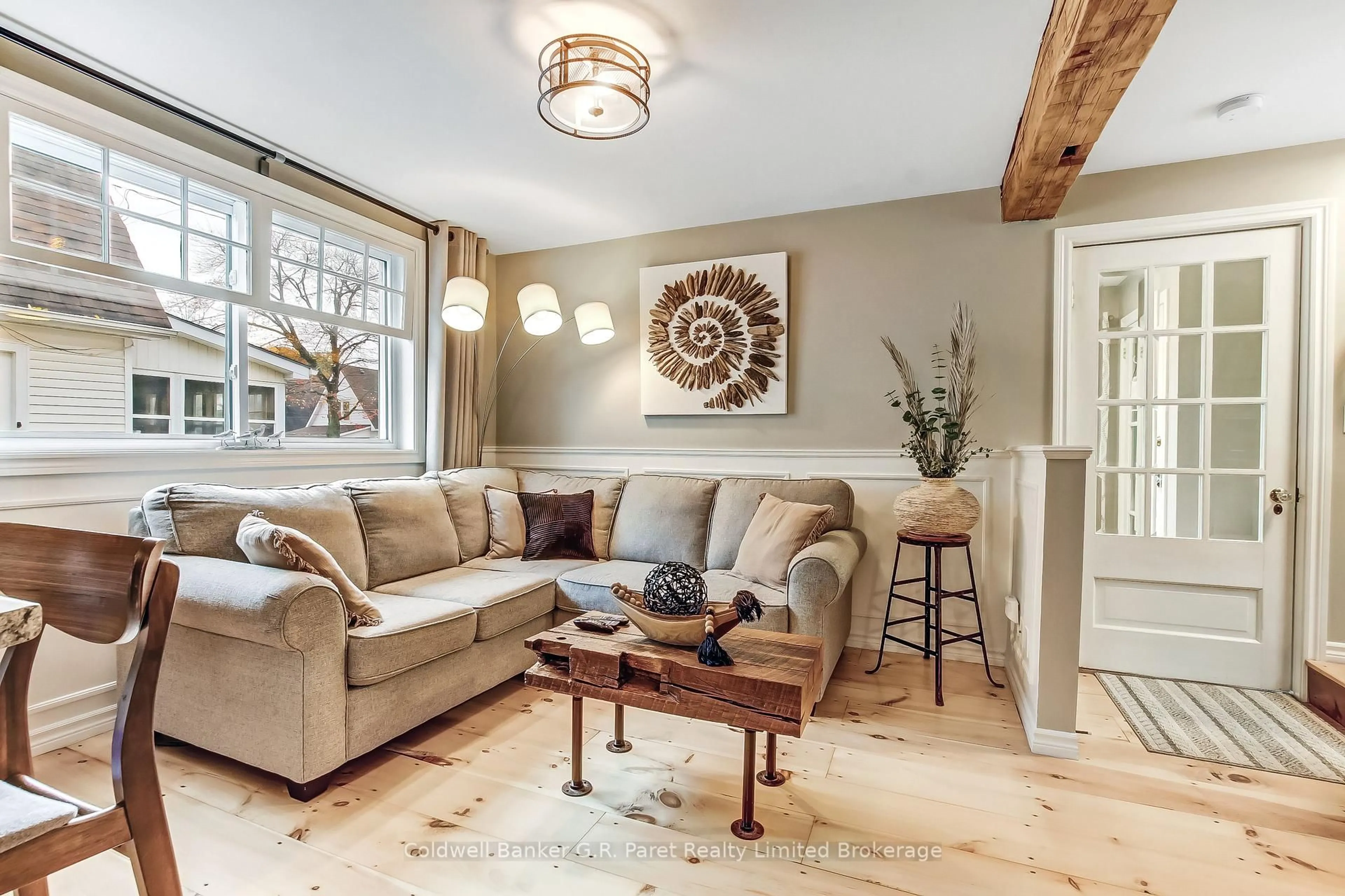 Living room with furniture, unknown for 93 King Lane, Norfolk Ontario N3Y 3Z6