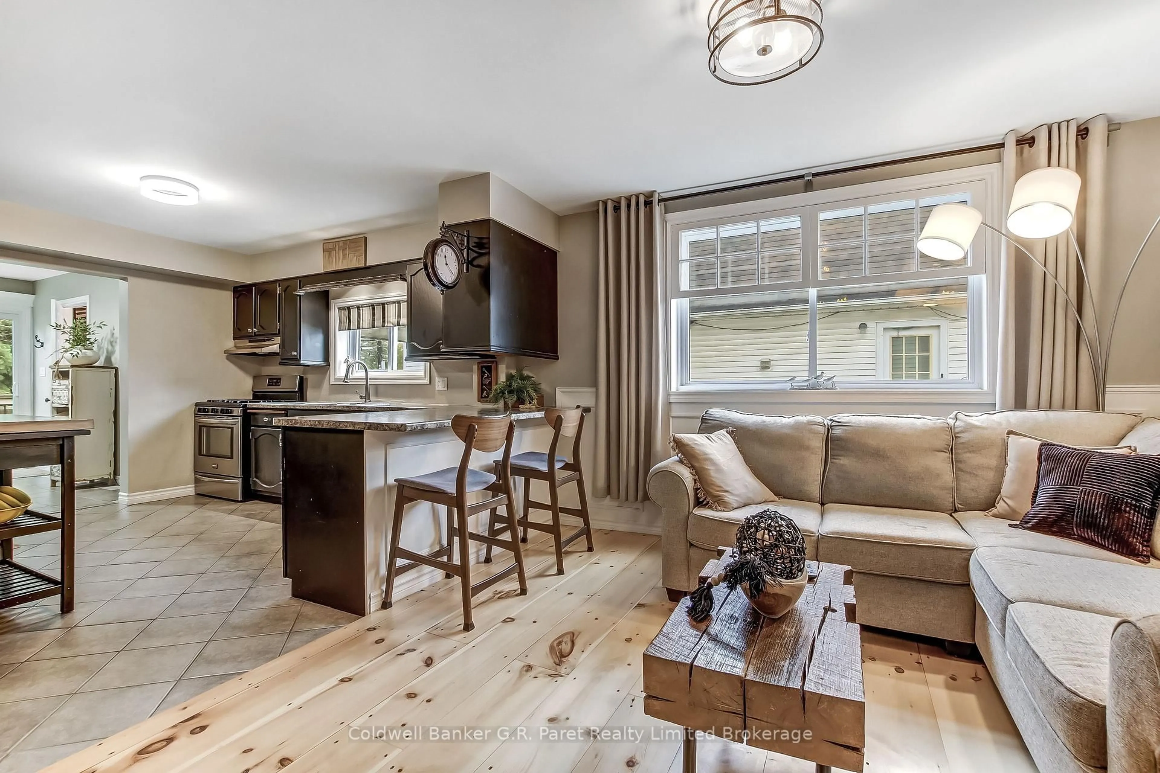 Open concept kitchen, unknown for 93 King Lane, Norfolk Ontario N3Y 3Z6