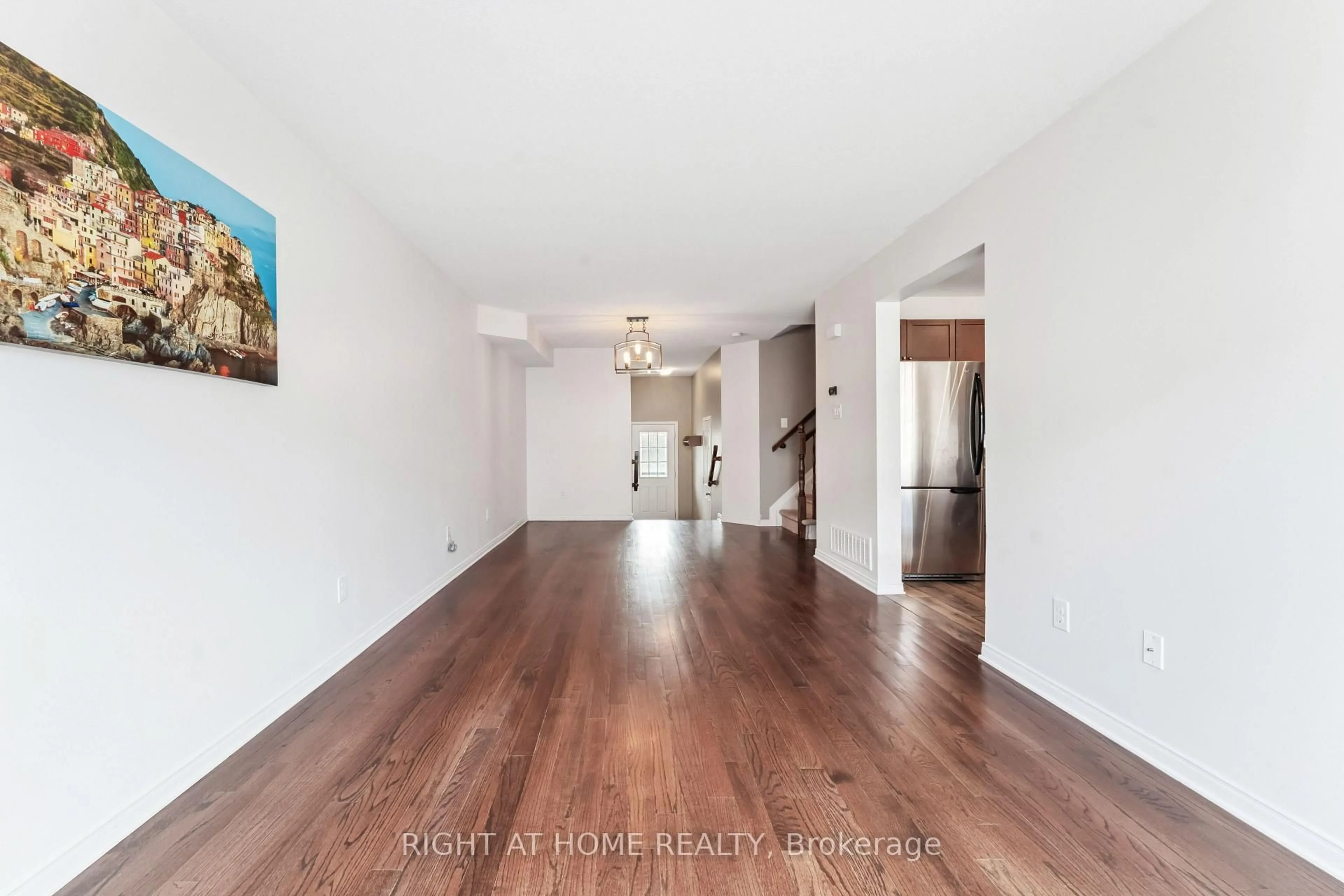 Unknown for 142 Lokoya St, Ottawa Ontario K2S 0J4