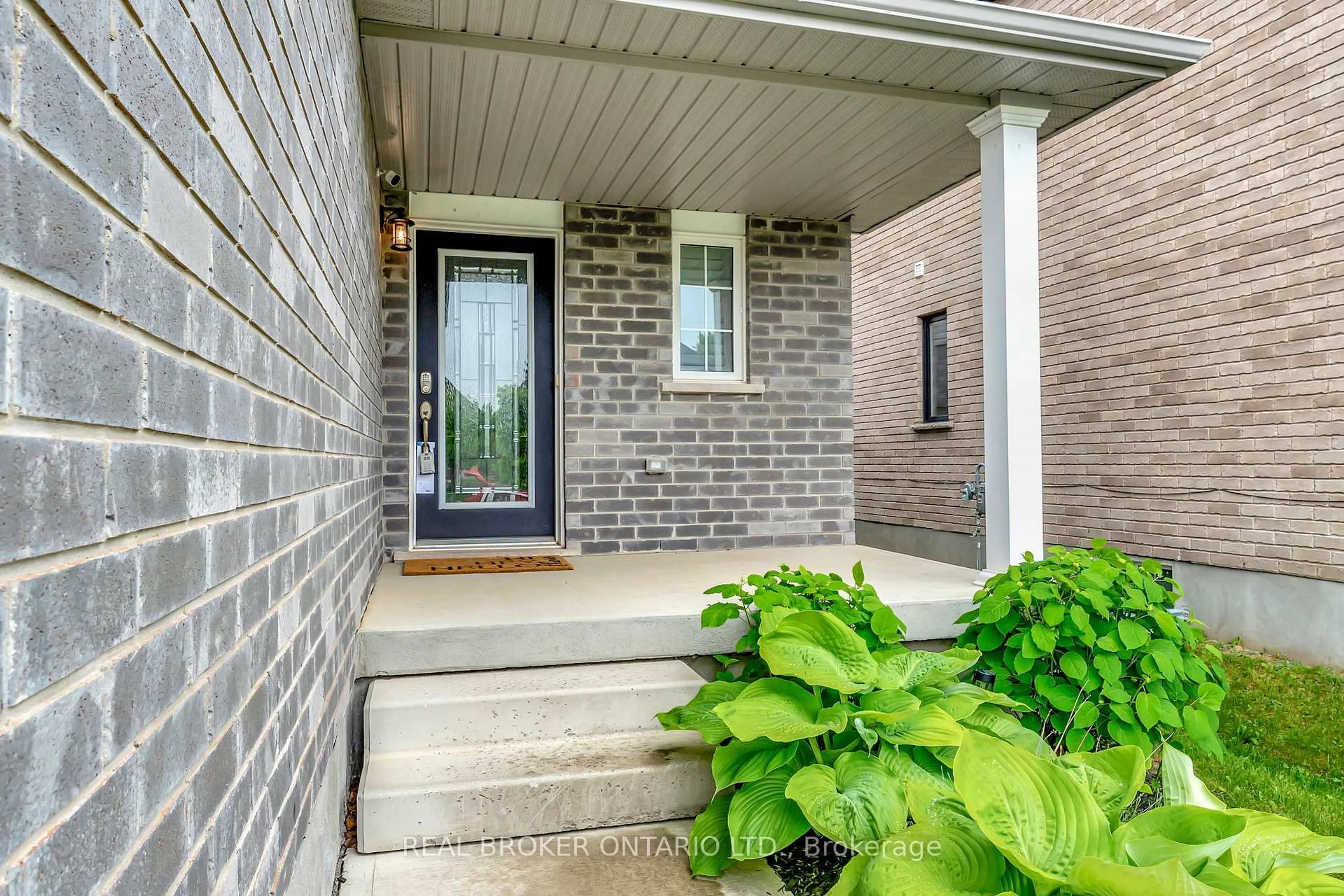 Unknown for 3 Crawford Pl, Brant Ontario N3L 0A6