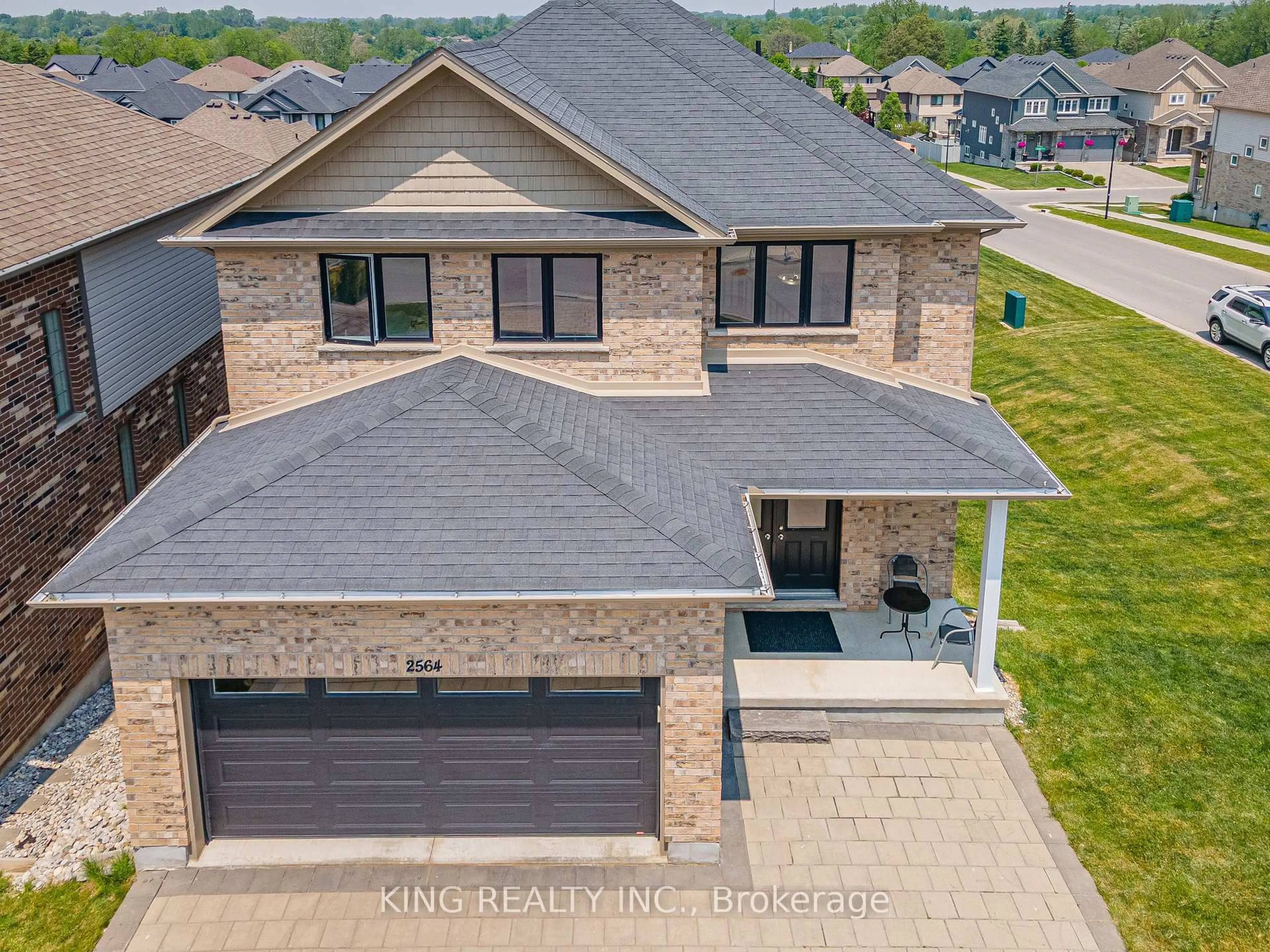 A pic from outside/outdoor area/front of a property/back of a property/a pic from drone, street for 2564 Holbrook Dr, London South Ontario N6M 5E0