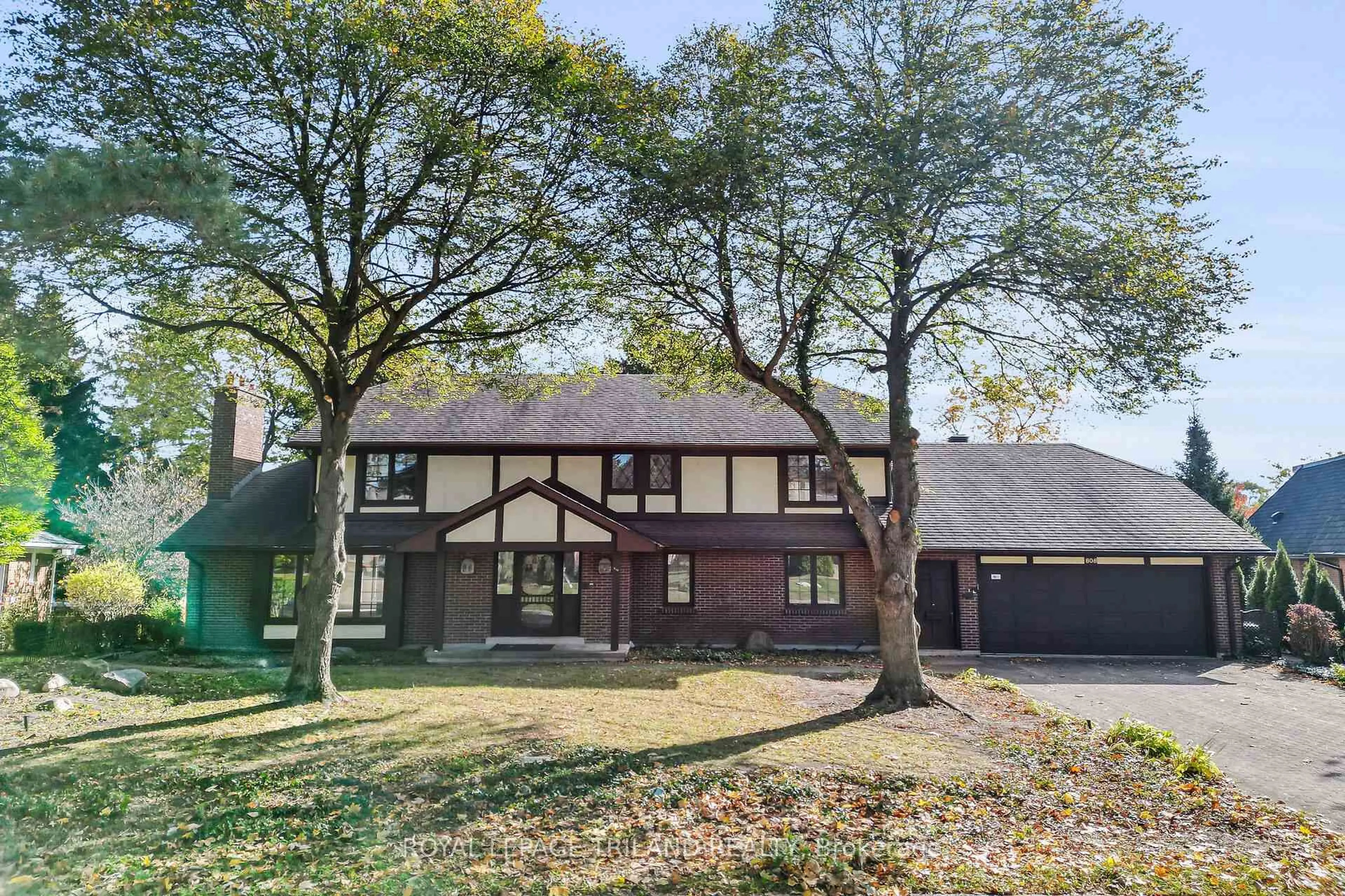 Unknown for 808 Clearview Cres, London North Ontario N6H 4P7