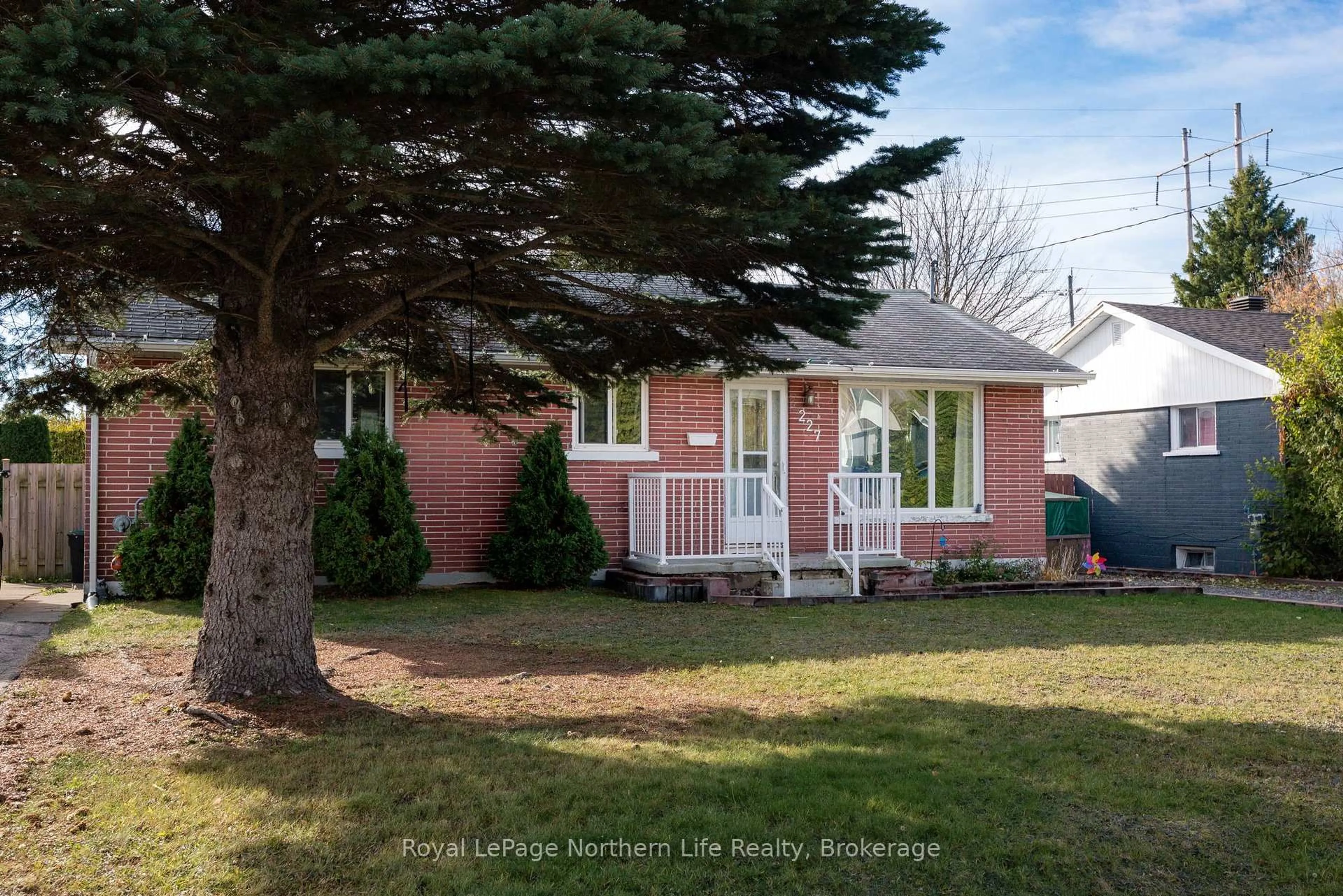 Unknown for 227 Terrace Lawn Dr, North Bay Ontario P1B 7P5