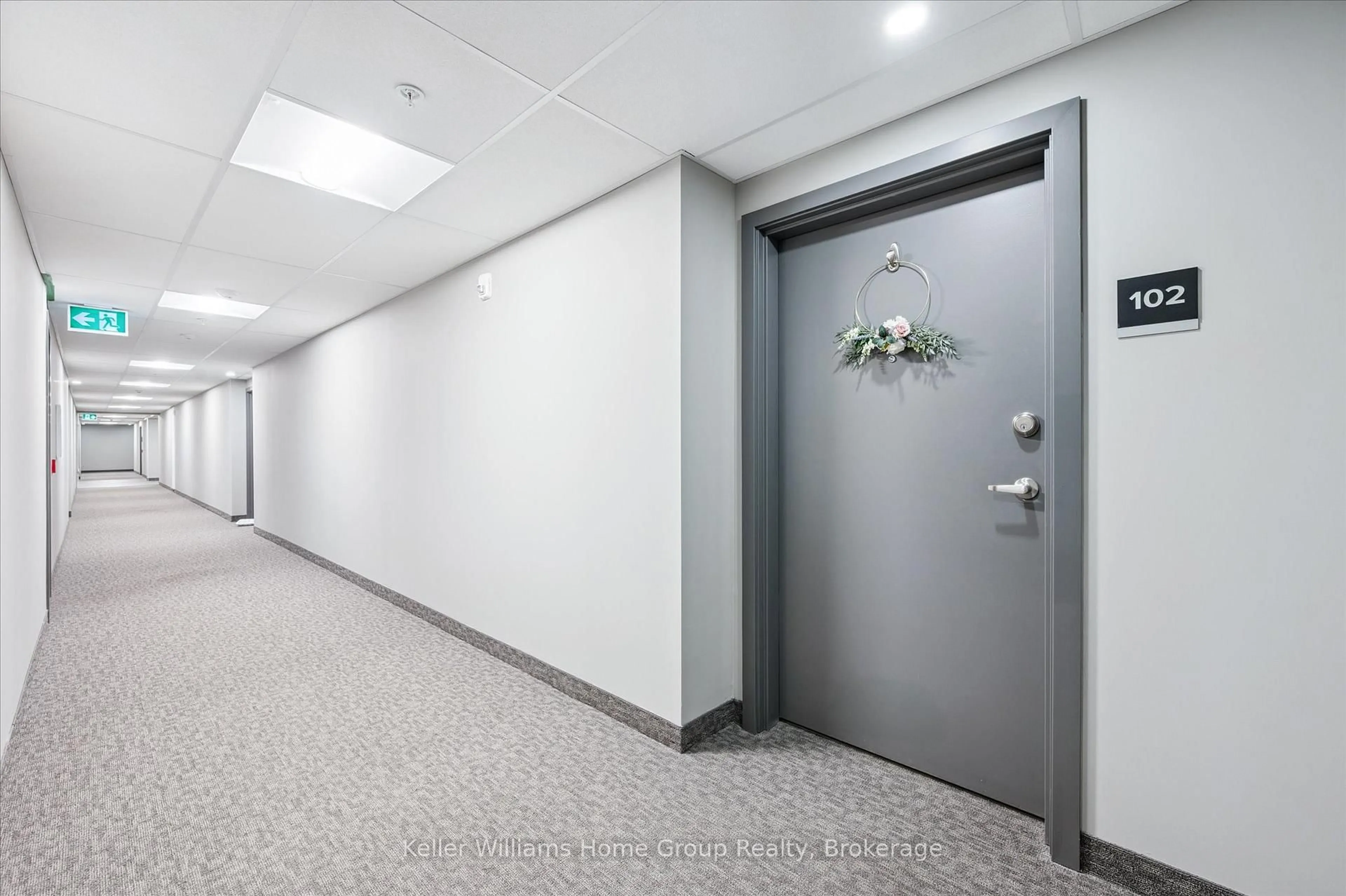 Indoor foyer for 99A Farley Rd #102, Centre Wellington Ontario N1M 0J9