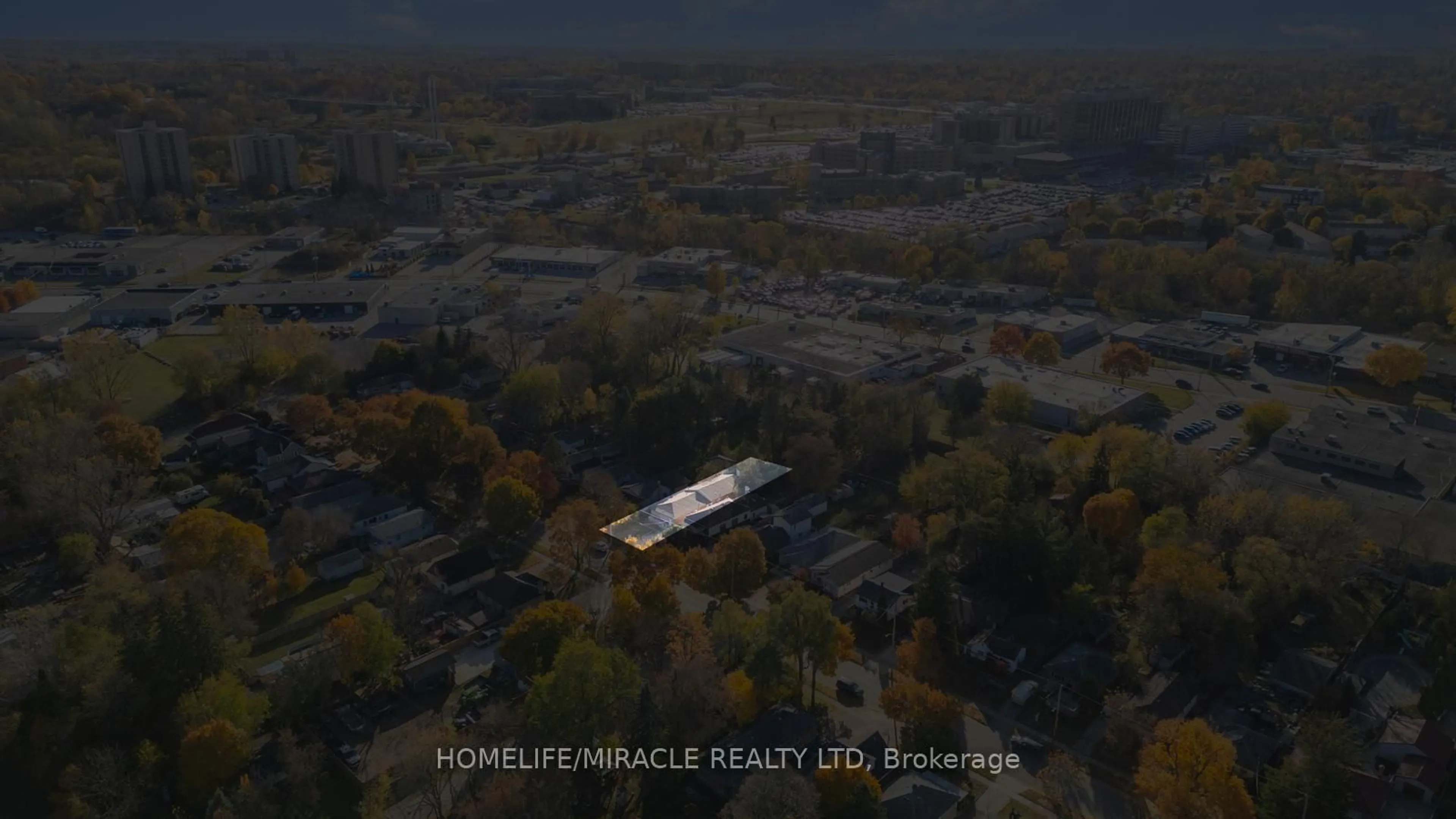 Blurry image for 201 Emerson Ave, London South Ontario N5Z 3L5