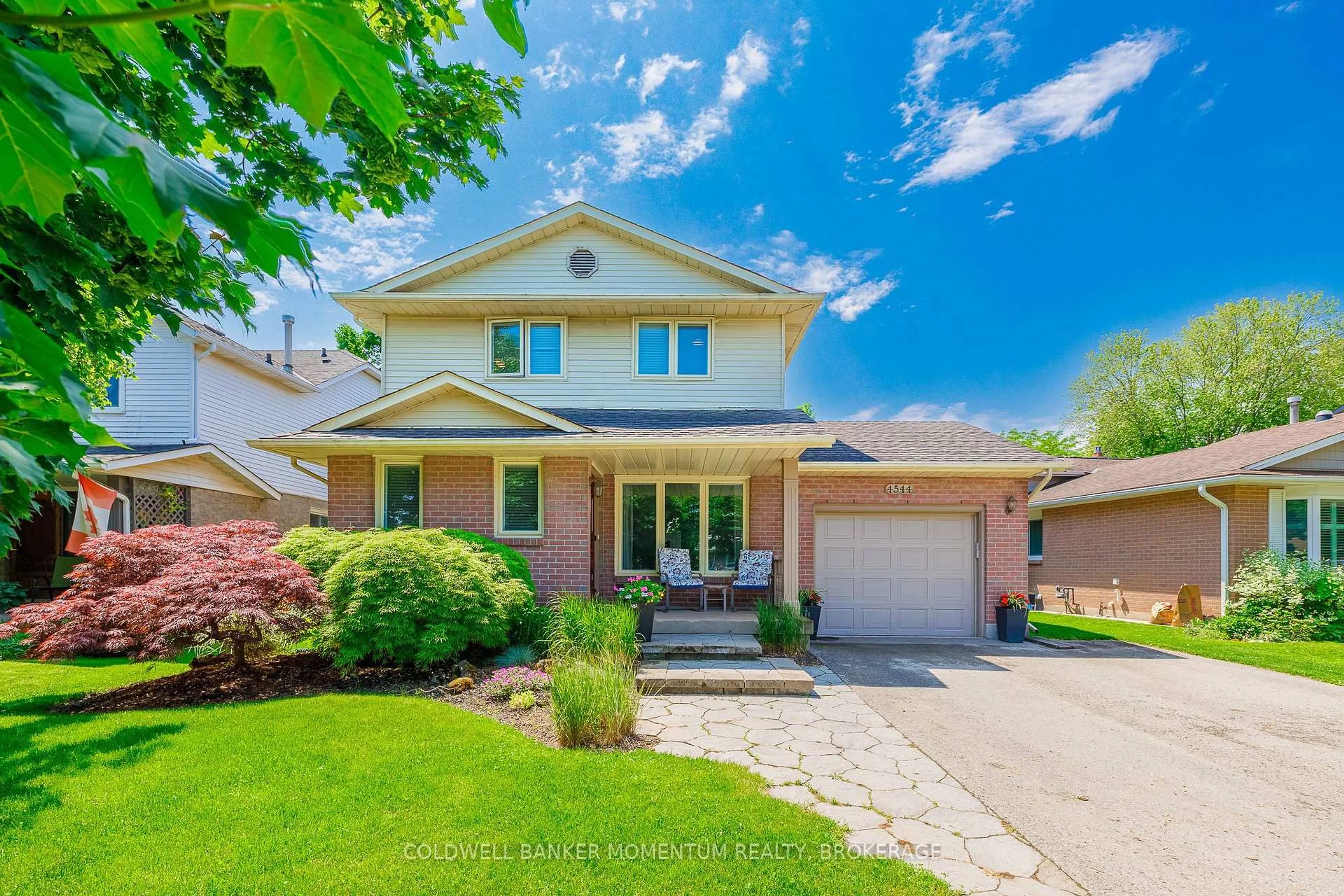 Home with brick exterior material, street for 4544 IVY GARDENS Cres, Lincoln Ontario L0R 1C9