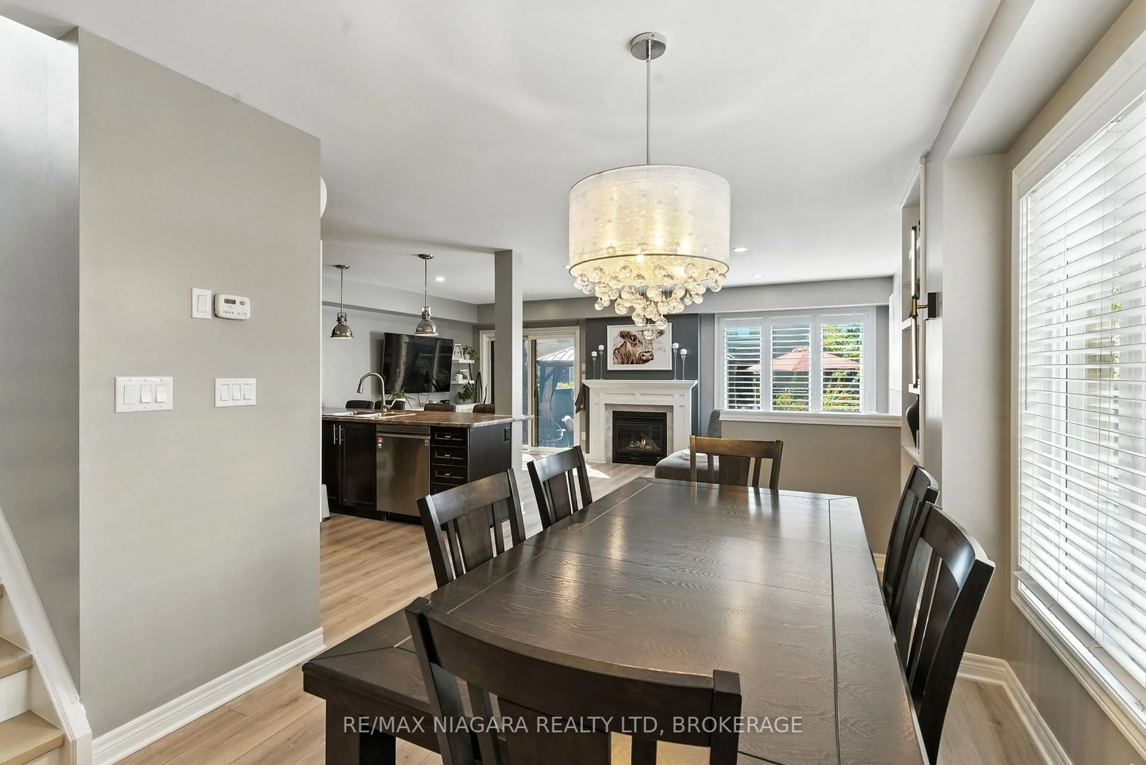 Open concept kitchen, unknown for 6063 Fausta Blvd, Niagara Falls Ontario L2H 0J1