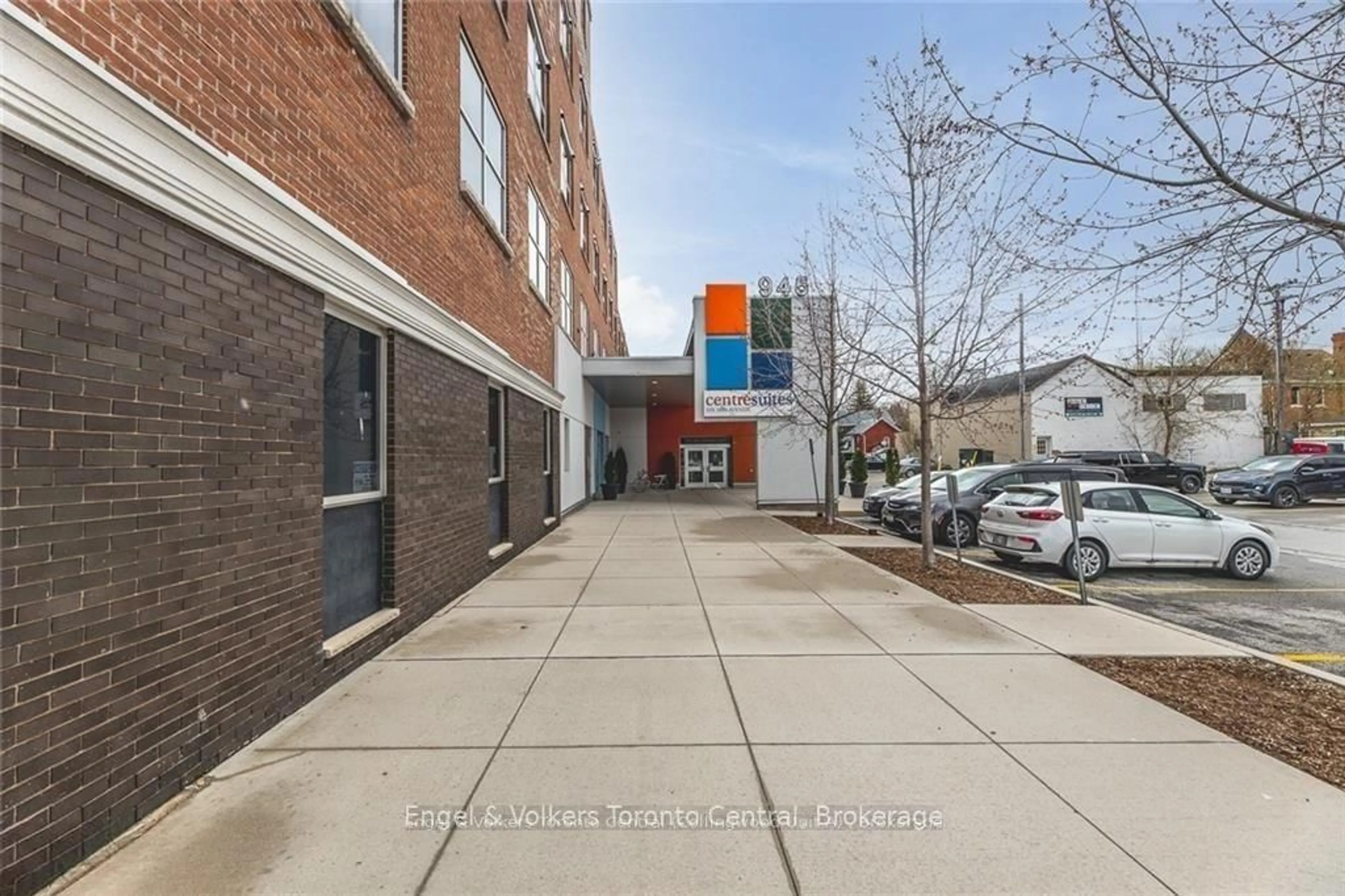 Unknown for 945 3rd Ave #301, Owen Sound Ontario N4K 2K8