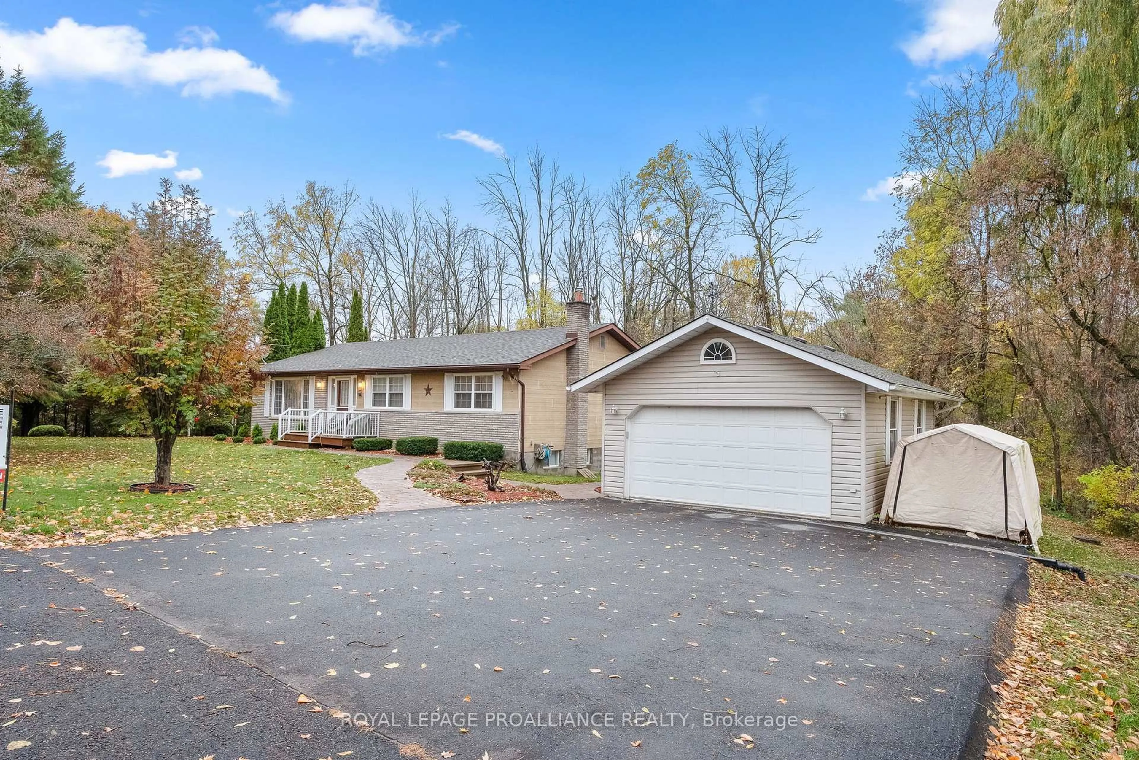 A pic from outside/outdoor area/front of a property/back of a property/a pic from drone, unknown for 260 Drewery St, Brighton Ontario K0K 1H0