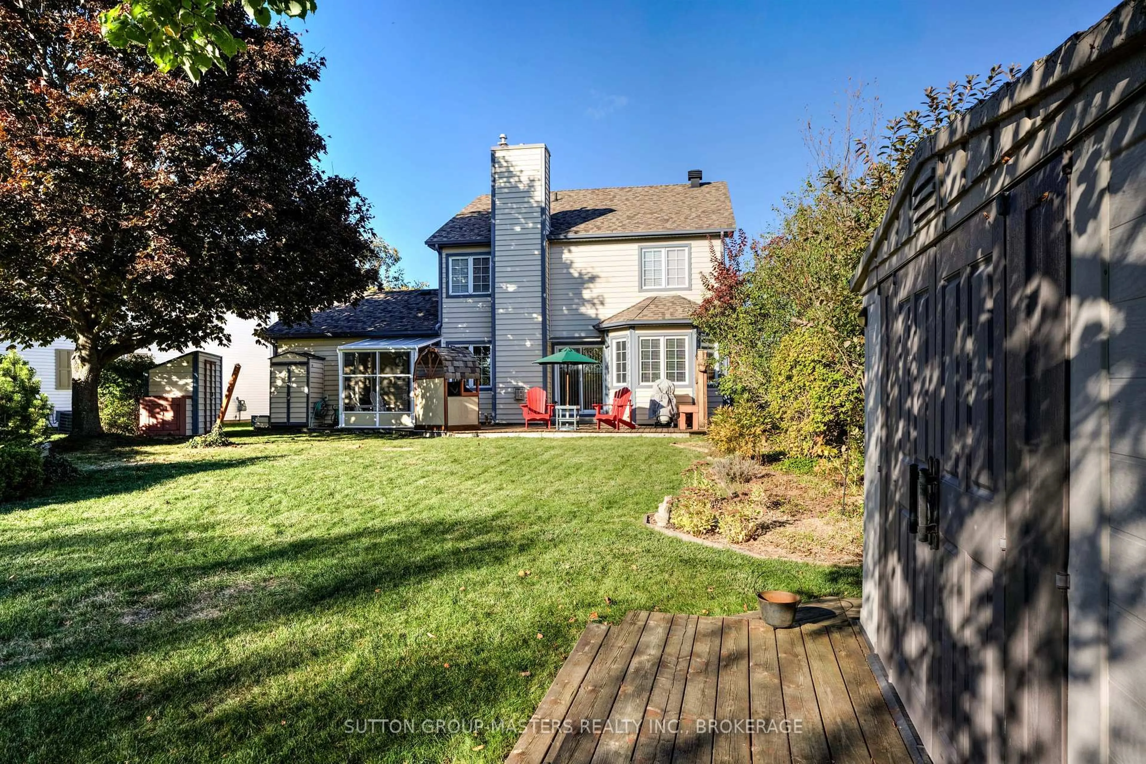 A pic from outside/outdoor area/front of a property/back of a property/a pic from drone, street for 8 HAWLEY Crt, Bath Ontario K0H 1G0