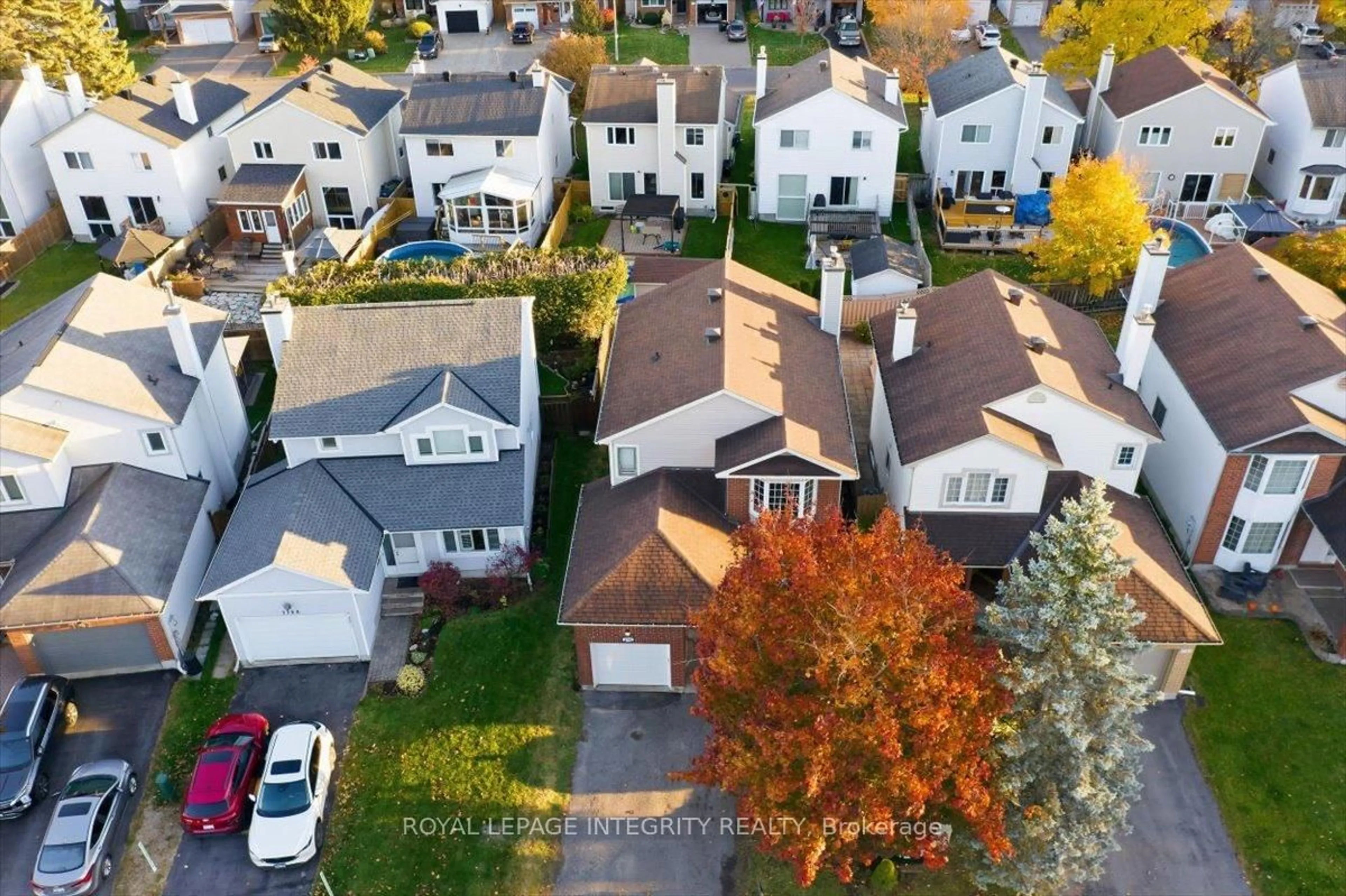 A pic from outside/outdoor area/front of a property/back of a property/a pic from drone, street for 1791 Tache Way, Ottawa Ontario K4A 2S7