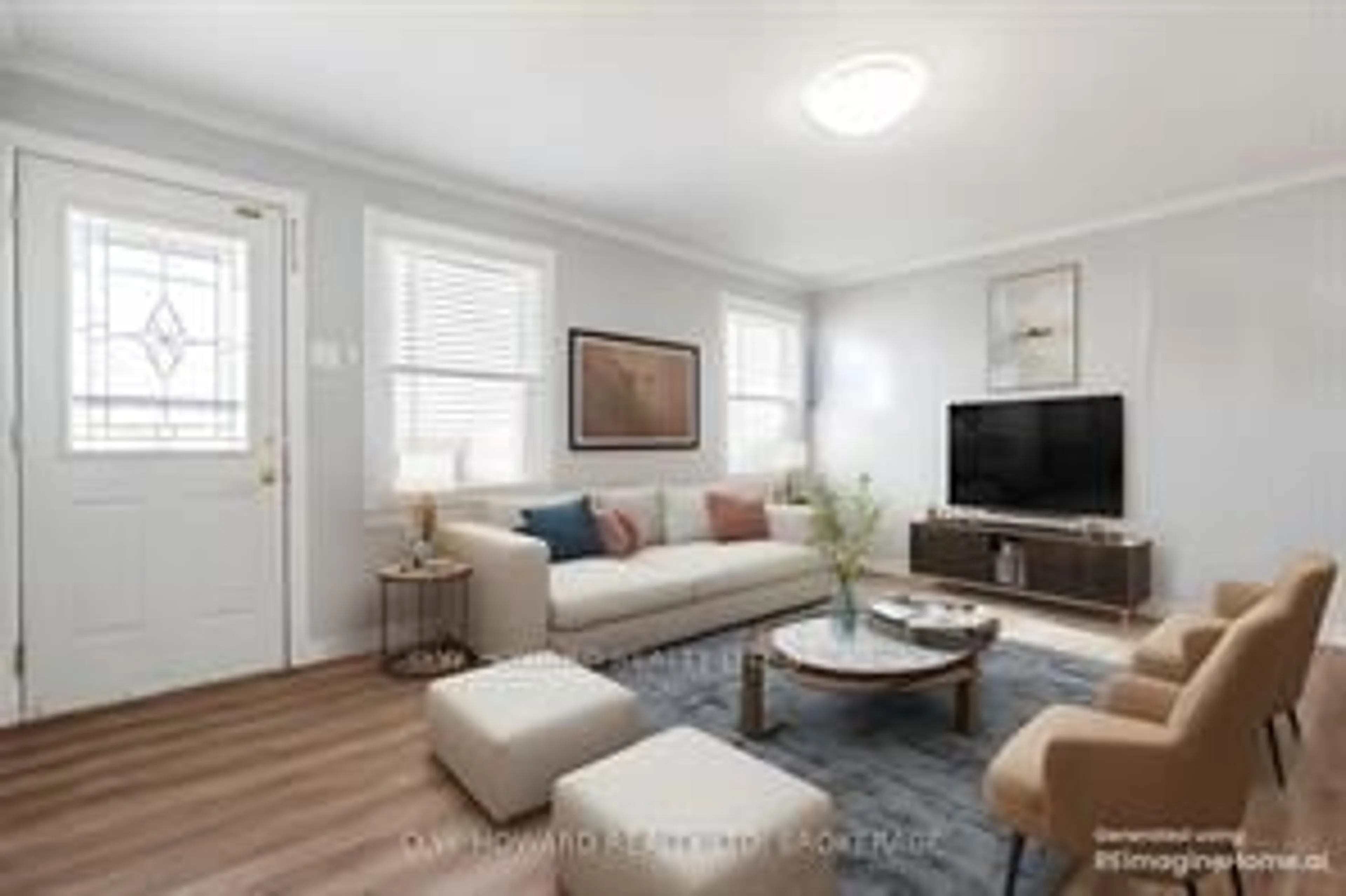 Living room with furniture, unknown for 41 Aberdeen Crt, Fort Erie Ontario L2A 3Z1