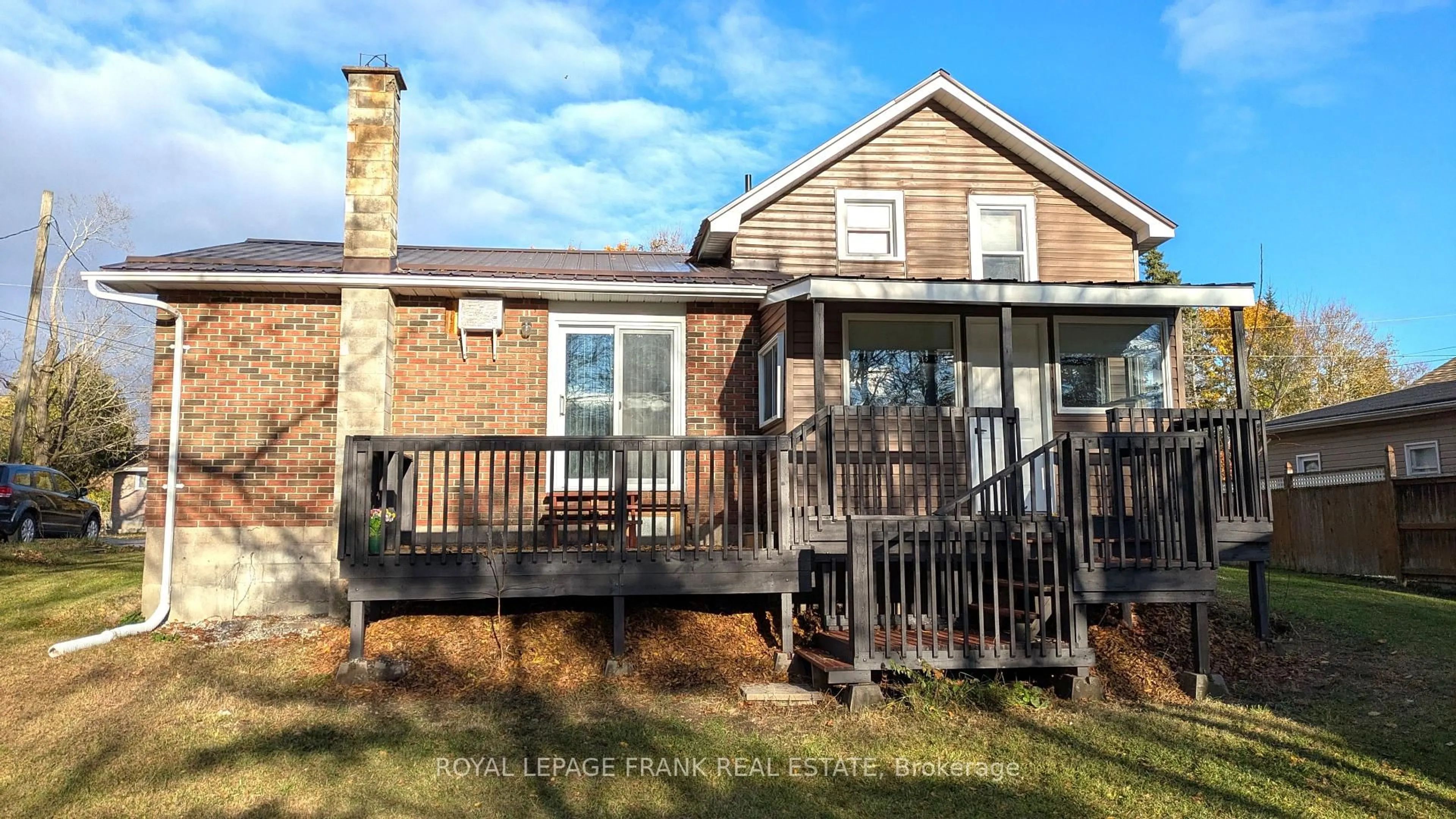 Home with brick exterior material, building for 23 N Hastings Ave, Limoges Ontario K0K 2M0