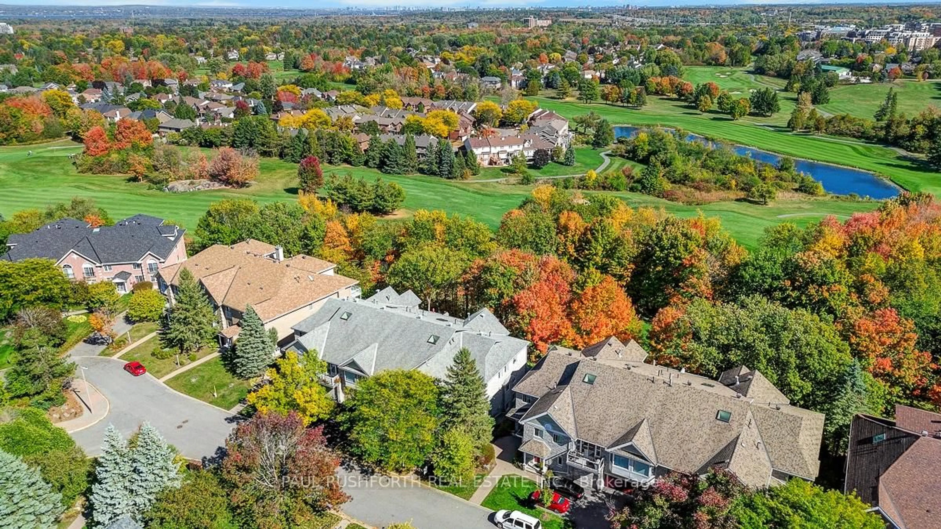 A pic from outside/outdoor area/front of a property/back of a property/a pic from drone, street for 112 Robson Crt, Ottawa Ontario K2K 2W1