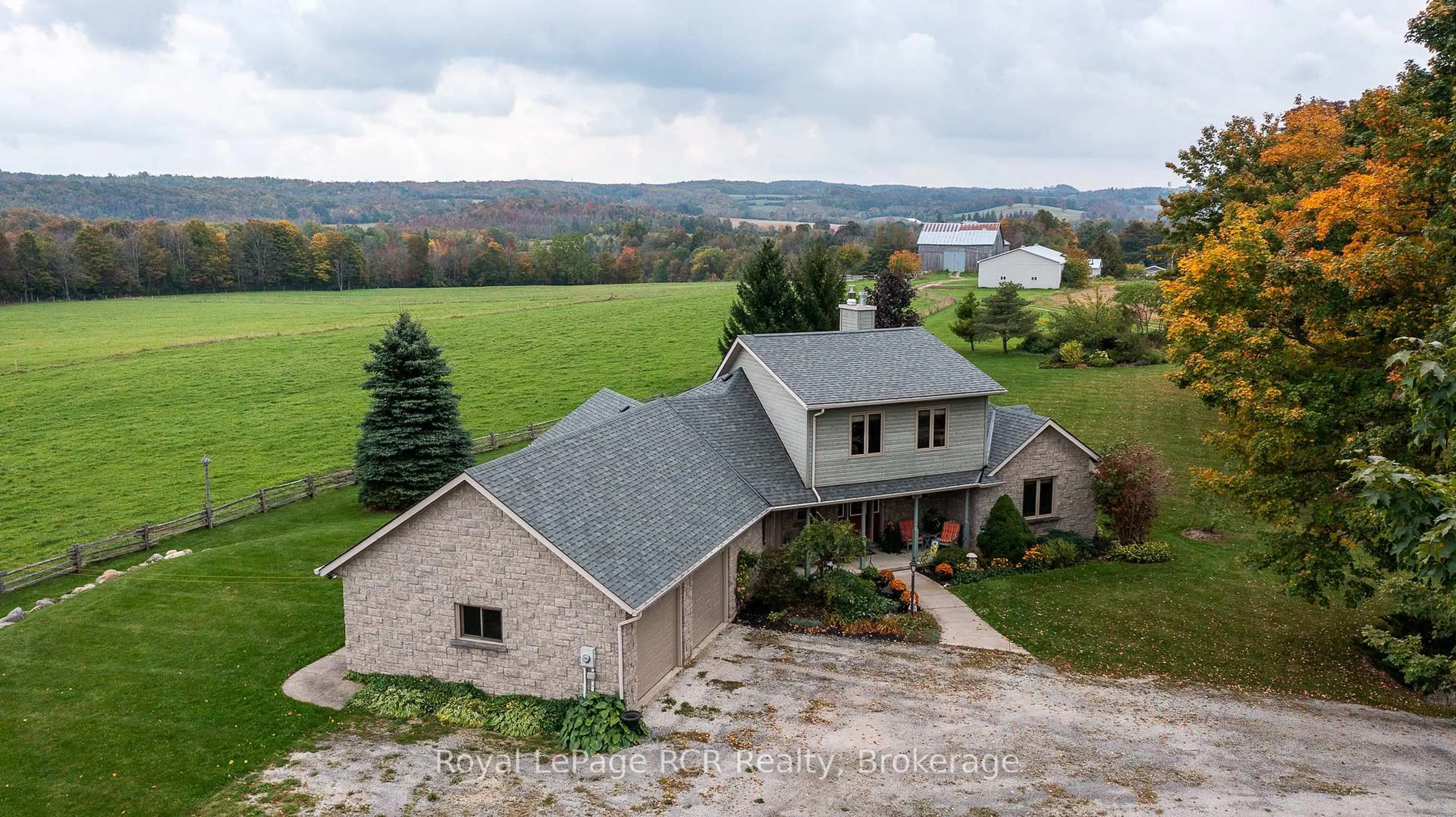A pic from outside/outdoor area/front of a property/back of a property/a pic from drone, unknown for 126010 13th Sideroad, Meaford Ontario N4L 1W6