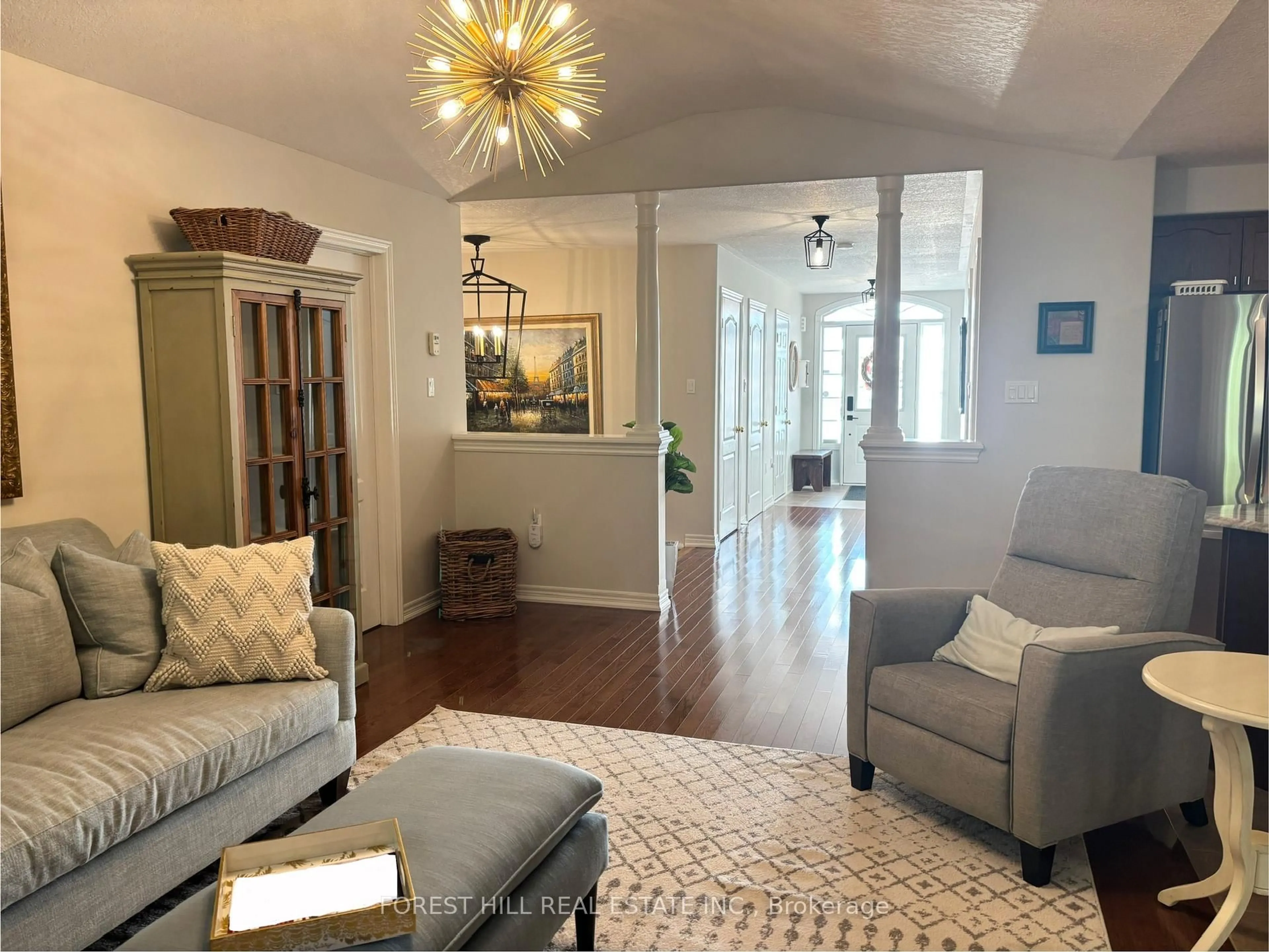 Living room with furniture, unknown for 35 Sweetnam Dr, Kawartha Lakes Ontario K9V 0A7