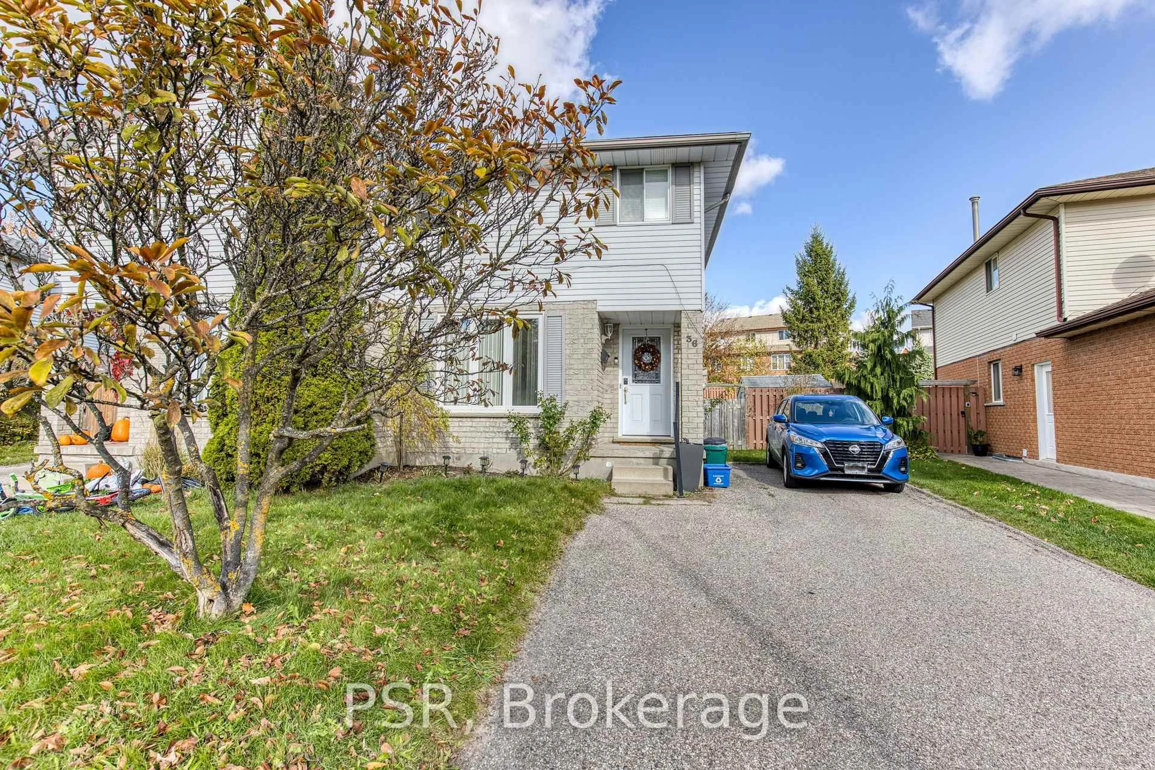A pic from outside/outdoor area/front of a property/back of a property/a pic from drone, street for 36 Benesfort Dr, Kitchener Ontario N2N 3B6