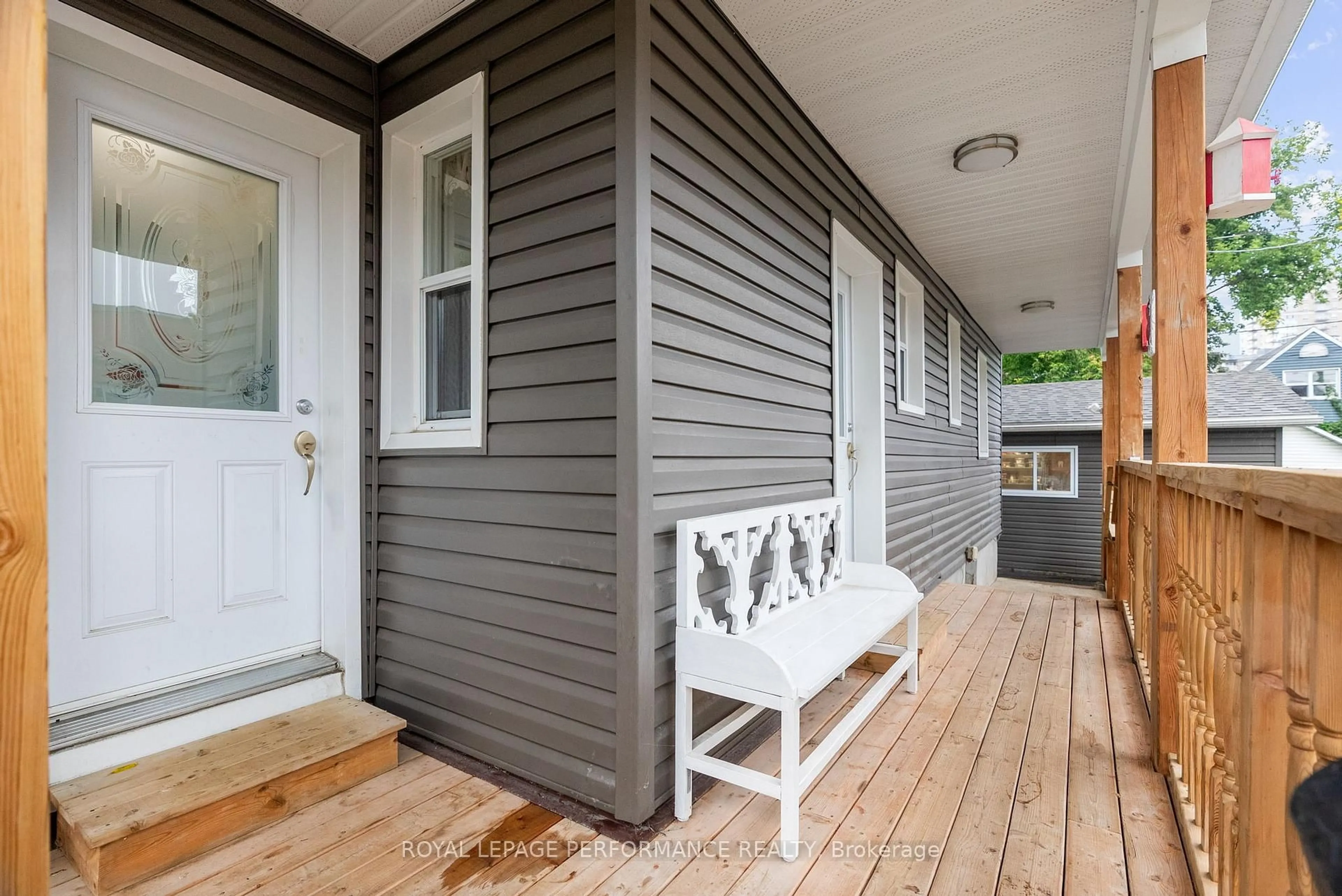 Unknown for 72 Dagmar Ave, Ottawa Ontario K1L 5T4