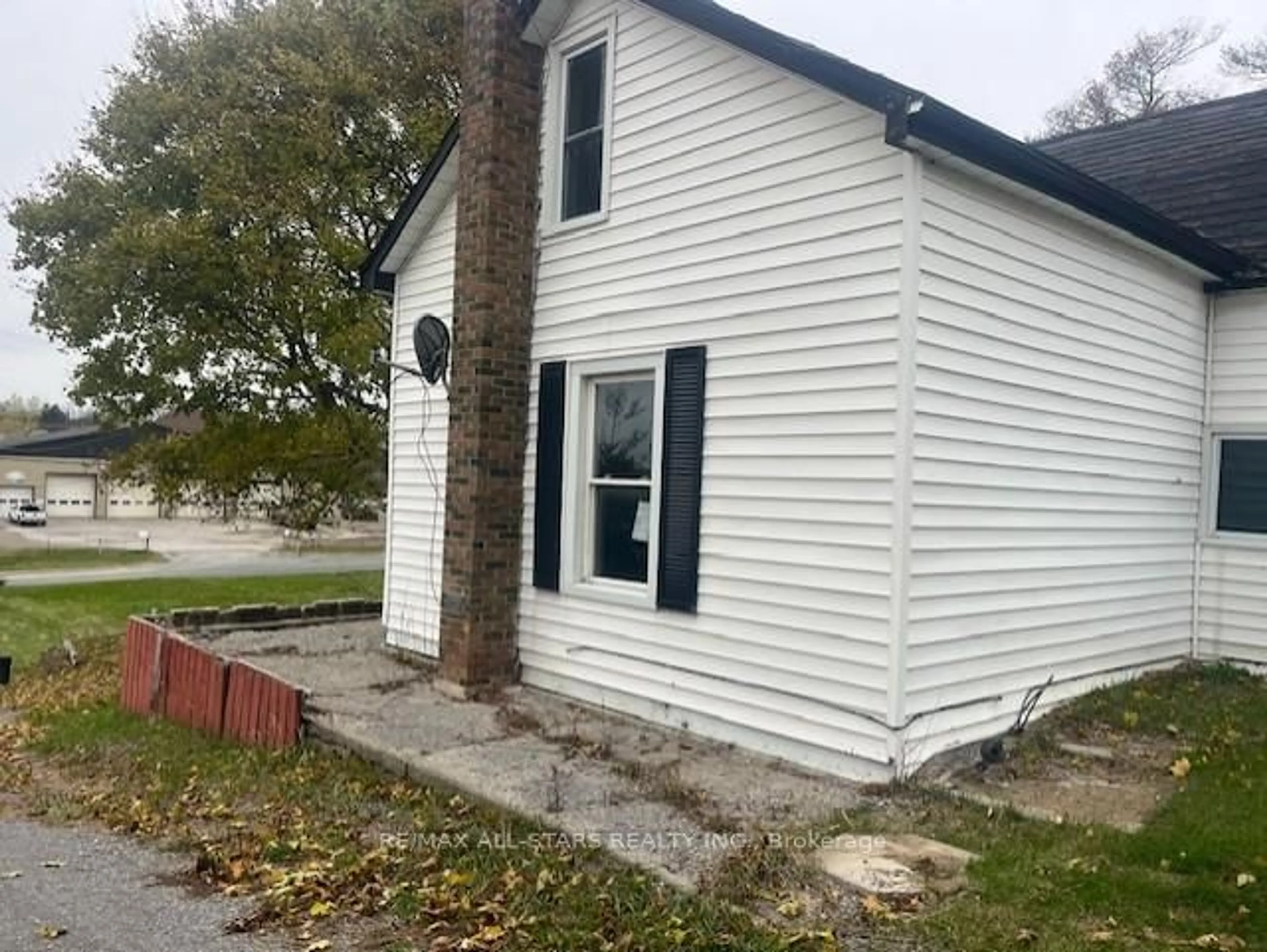 Unknown for 1415 County 4 Rd, Douro-Dummer Ontario K0L 3A0