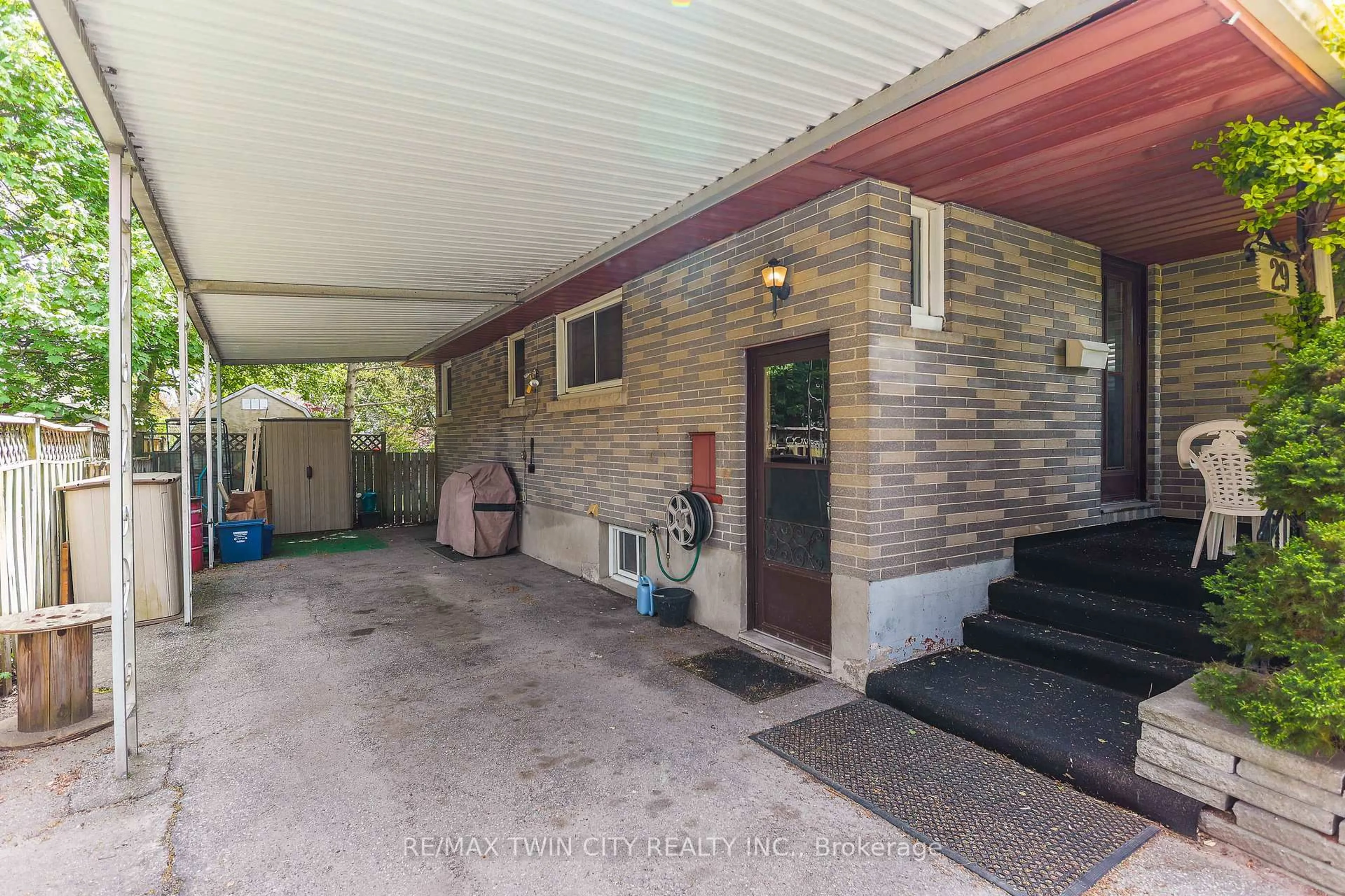 Unknown for 29 Albemarle St, Brantford Ontario N3S 4N5