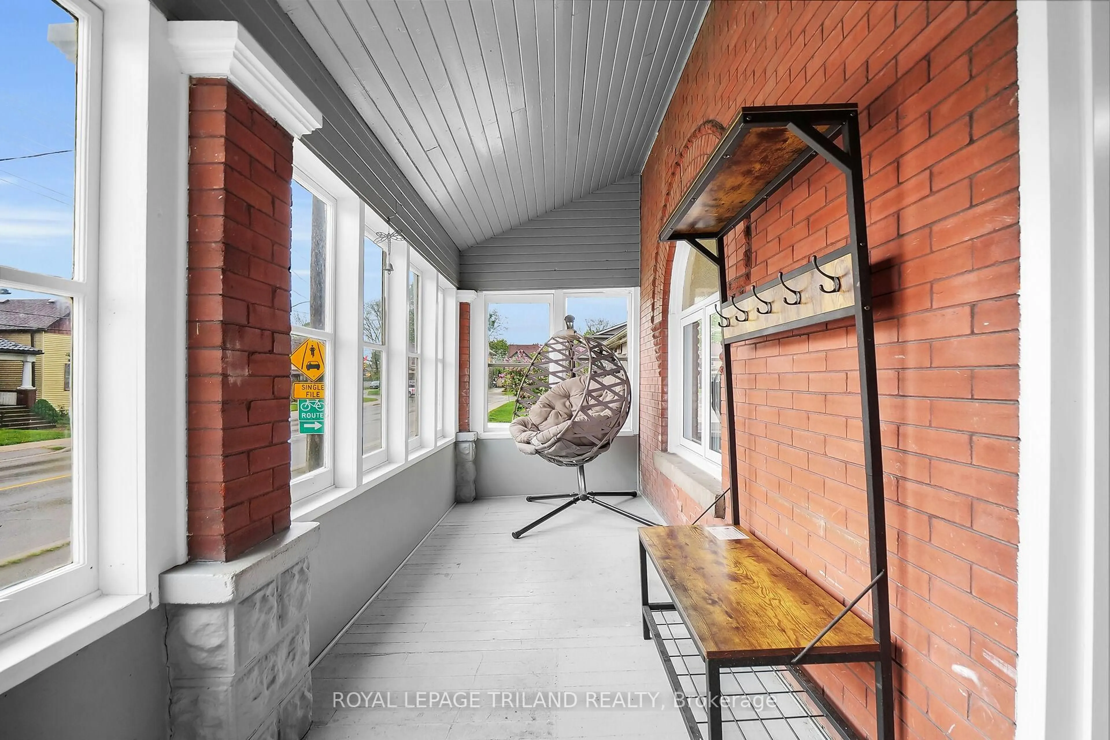 Unknown for 86 Kains St, St. Thomas Ontario N5P 1N7