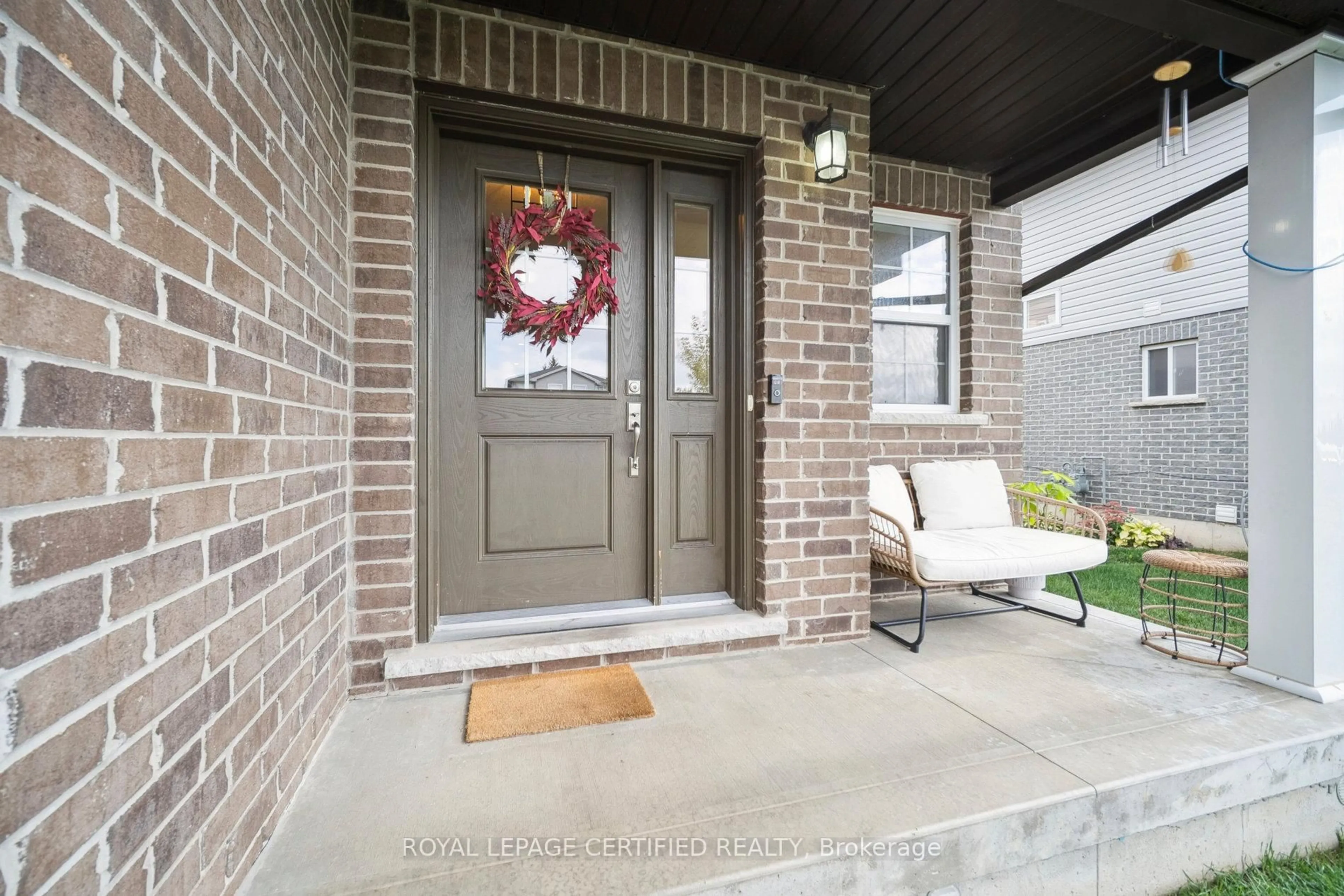 Indoor entryway for 3 Minler St, Ingersoll Ontario N5C 0C9