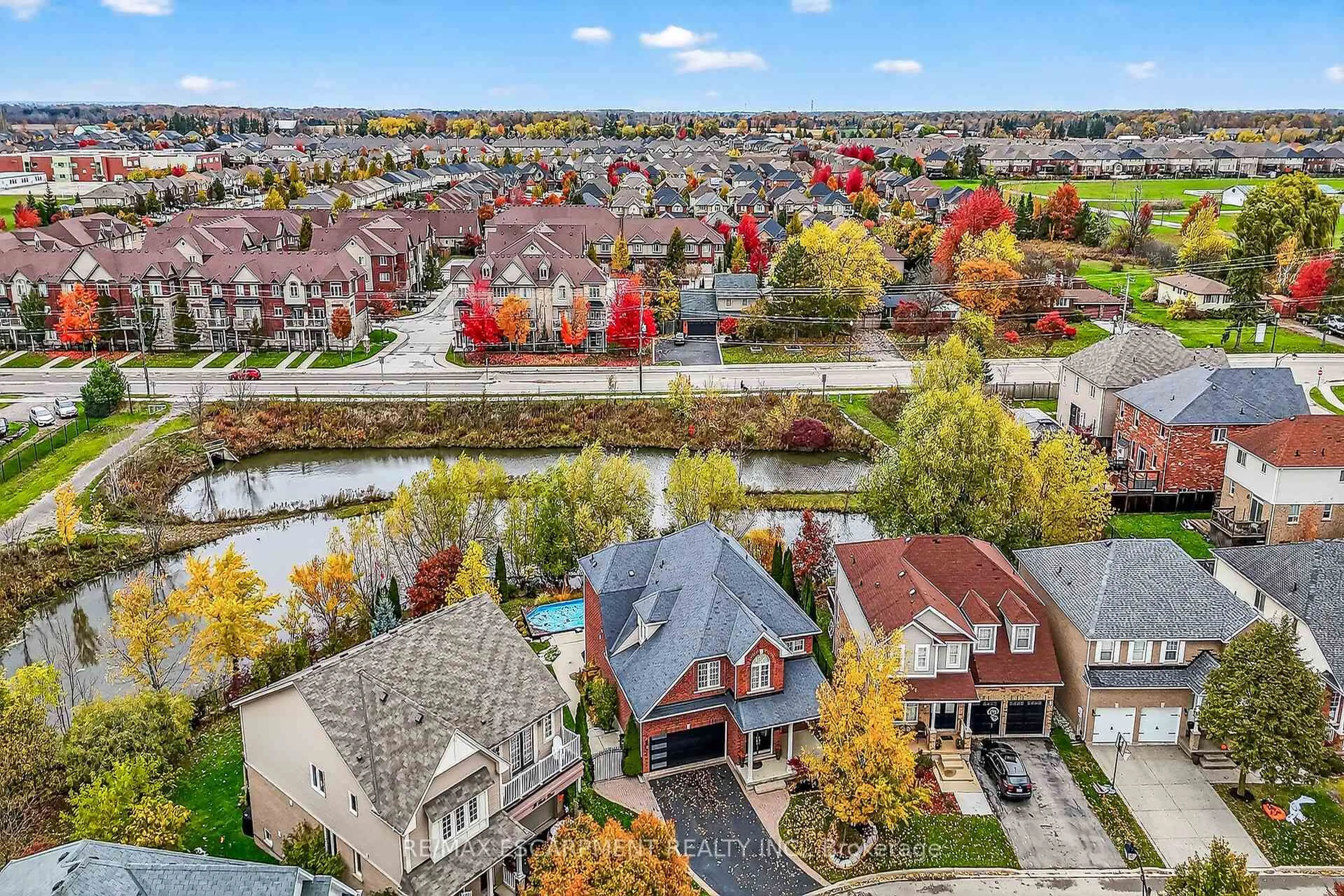 A pic from outside/outdoor area/front of a property/back of a property/a pic from drone, water/lake/river/ocean view for 20 Fowler Dr, Hamilton Ontario L0R 1C0