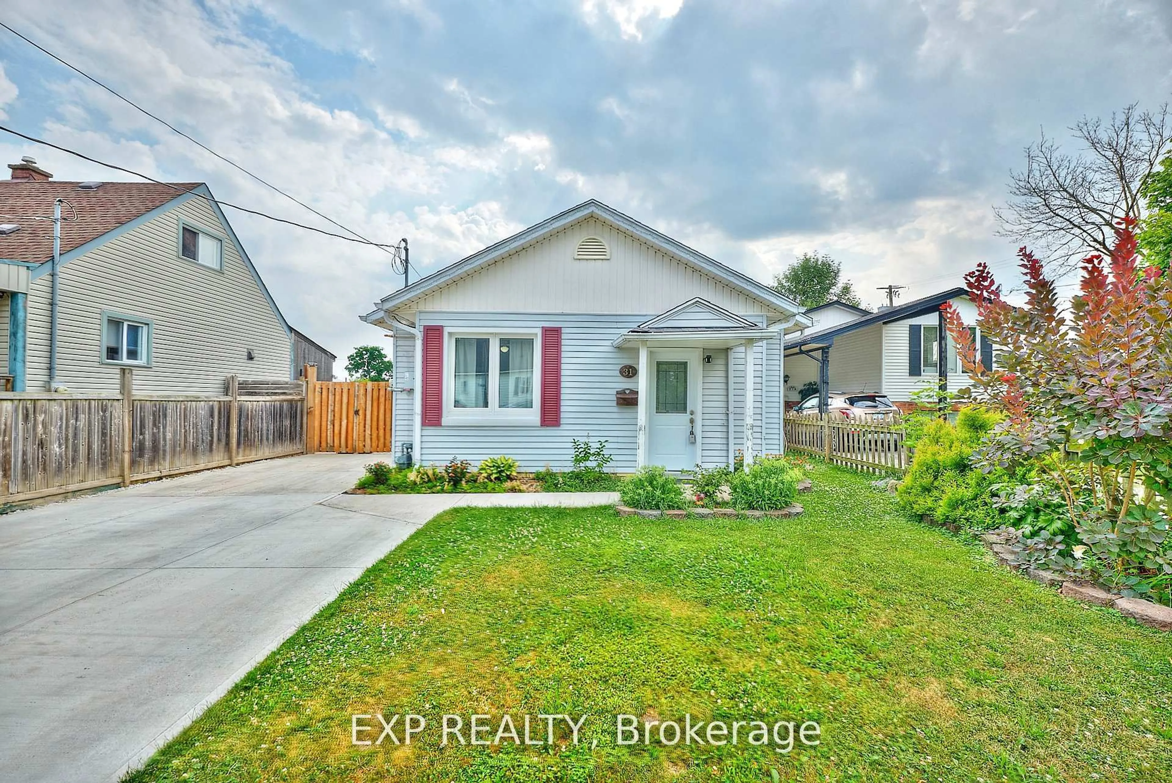 Unknown for 31 Woodrow St, St. Catharines Ontario L2P 2A1