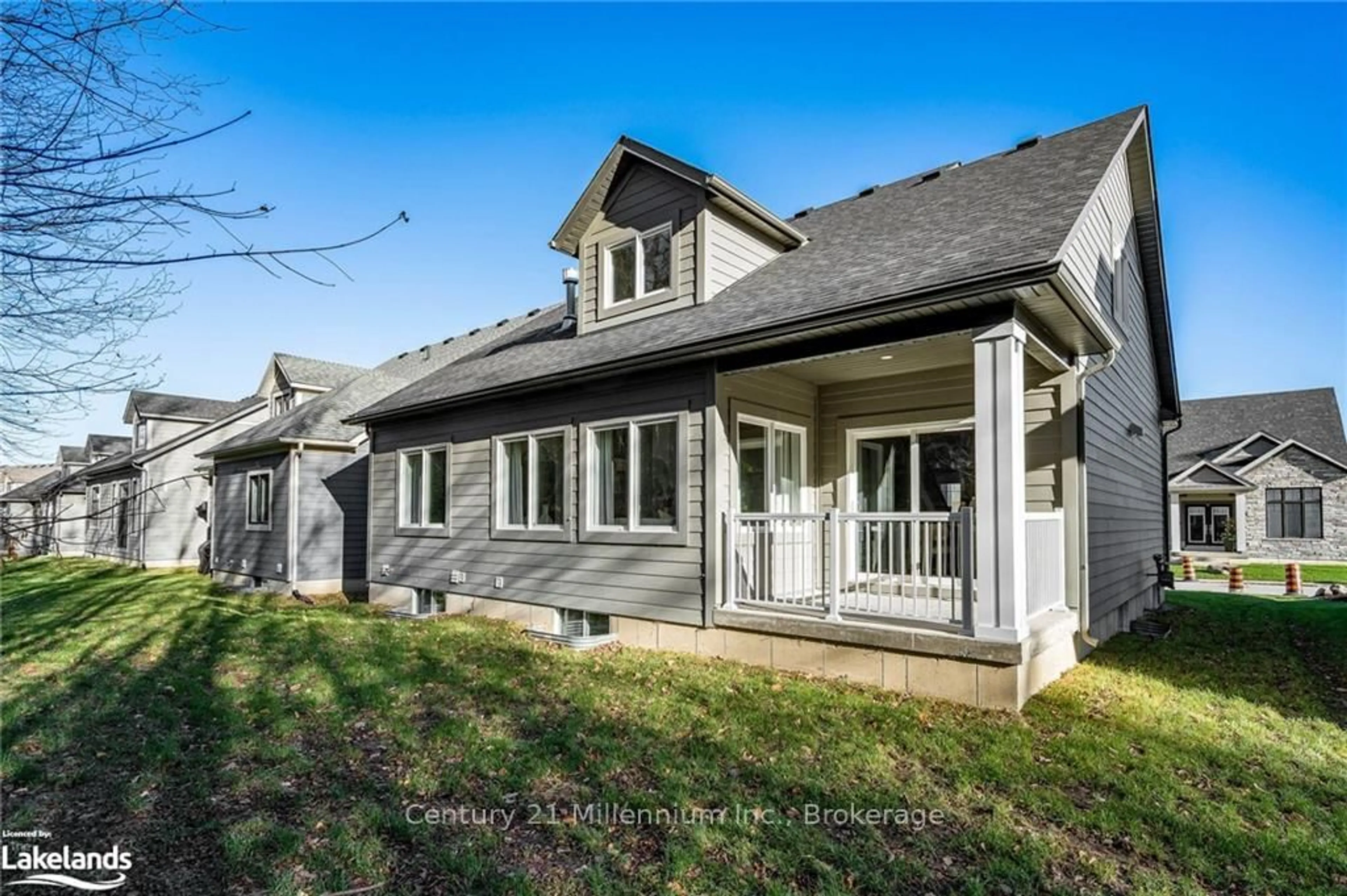 Home with vinyl exterior material, street for 120 SCHOONERS Lane, Blue Mountains Ontario N0H 2P0