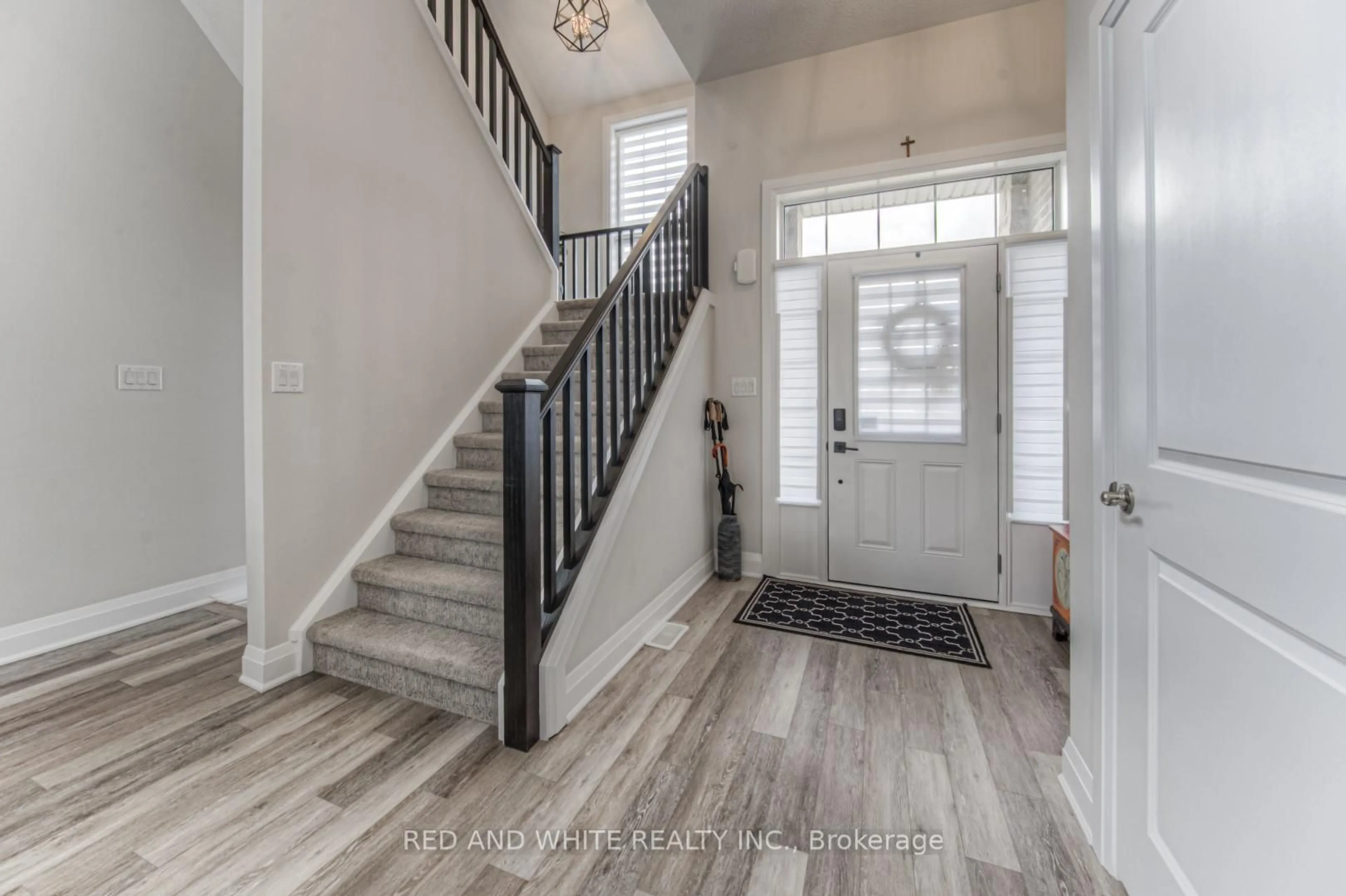 Indoor entryway for 582 Mayapple St, Waterloo Ontario N2V 0E3