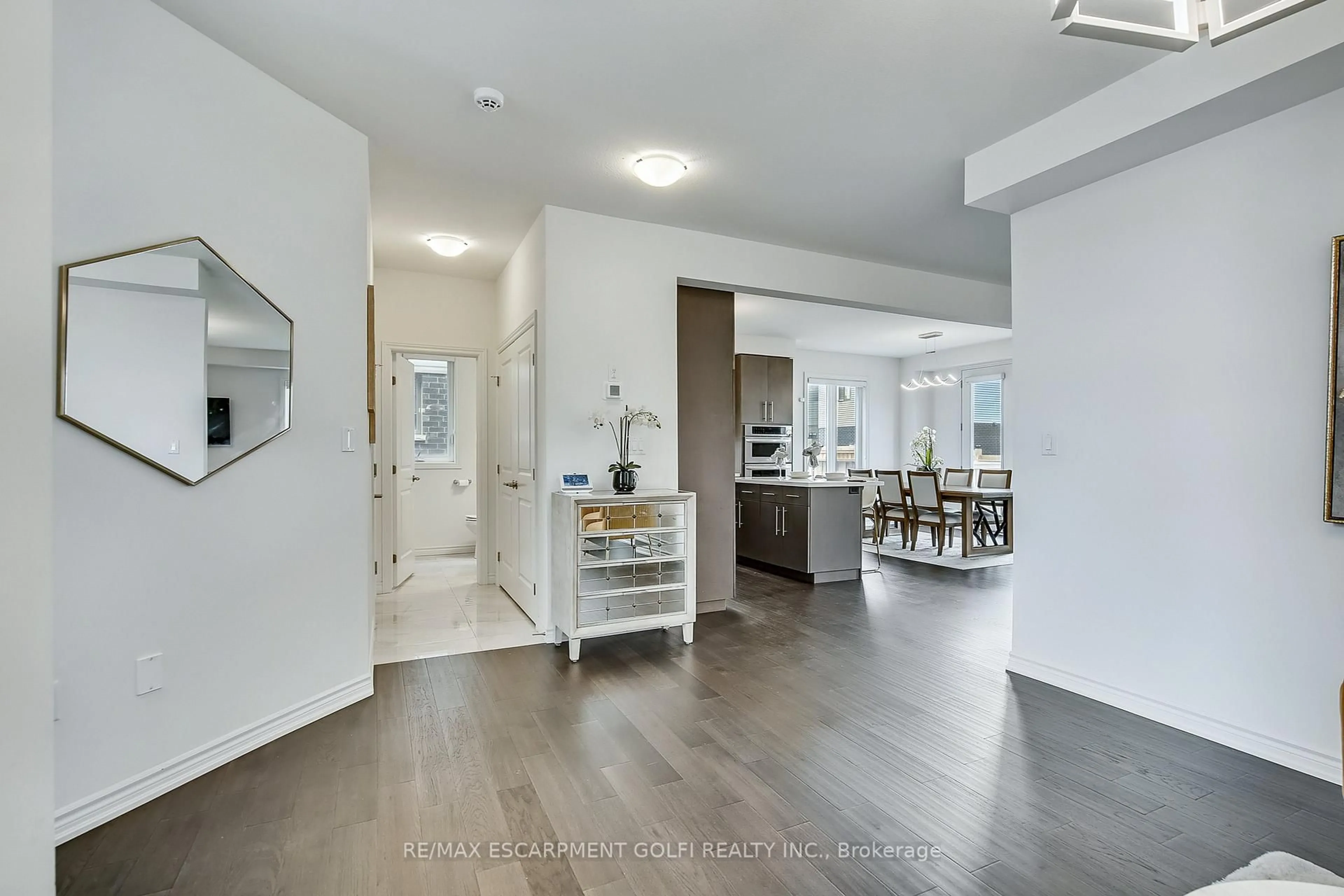 Open concept kitchen, unknown for 84 Cooke Ave, Brantford Ontario N3T 0S1