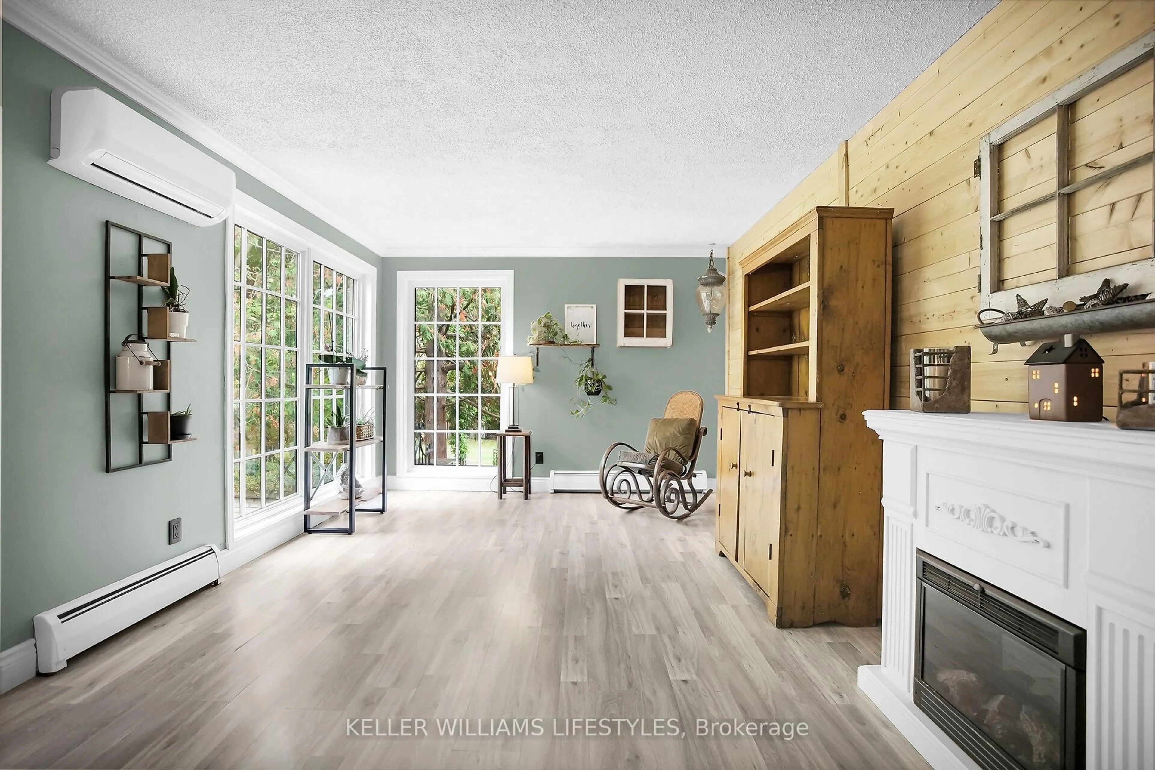 Indoor entryway for 1183 Princess Ave, London East Ontario N5W 3N4