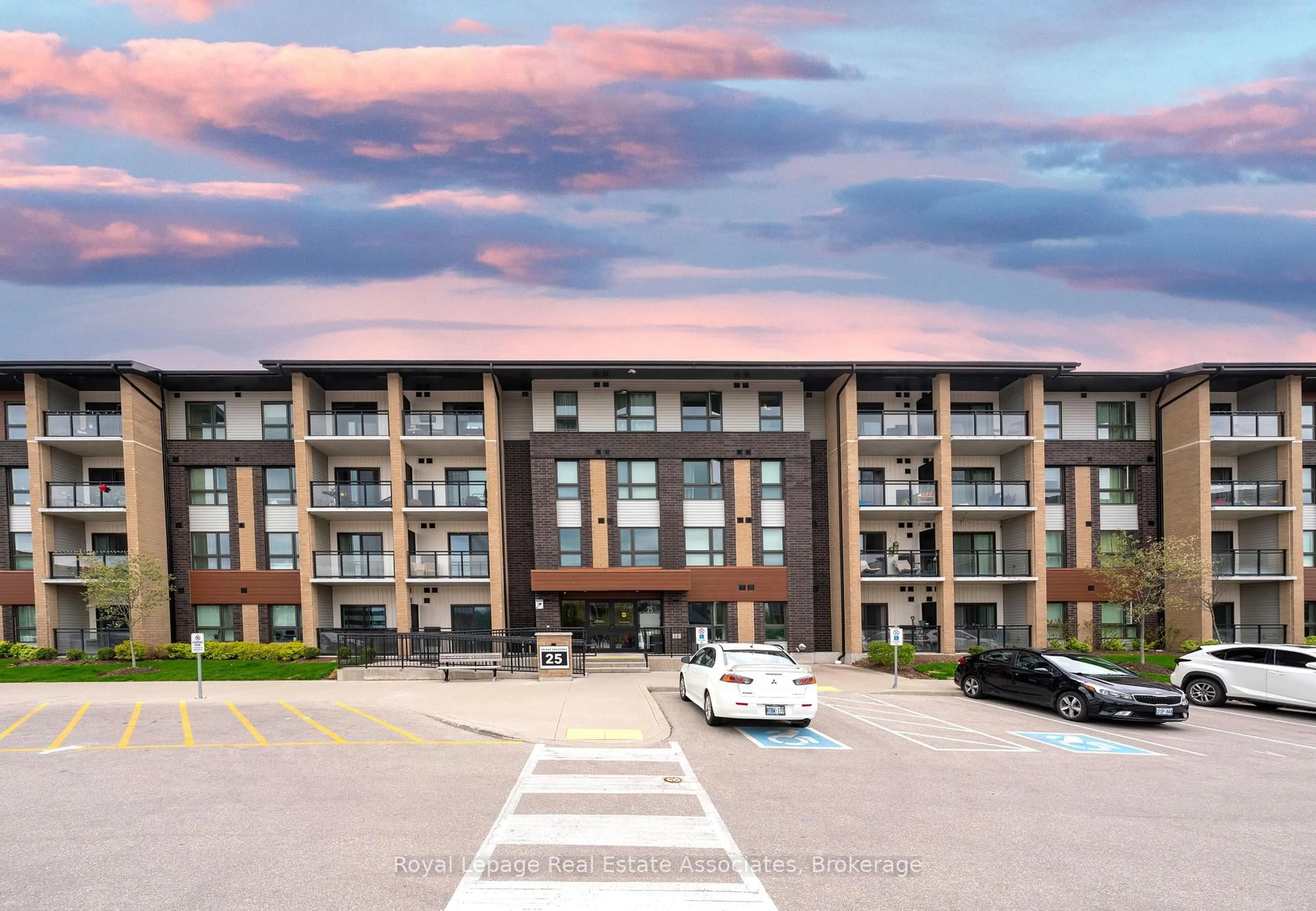 A pic from outside/outdoor area/front of a property/back of a property/a pic from drone, building for 25 Kay Cres #306, Guelph Ontario N1L 0P2