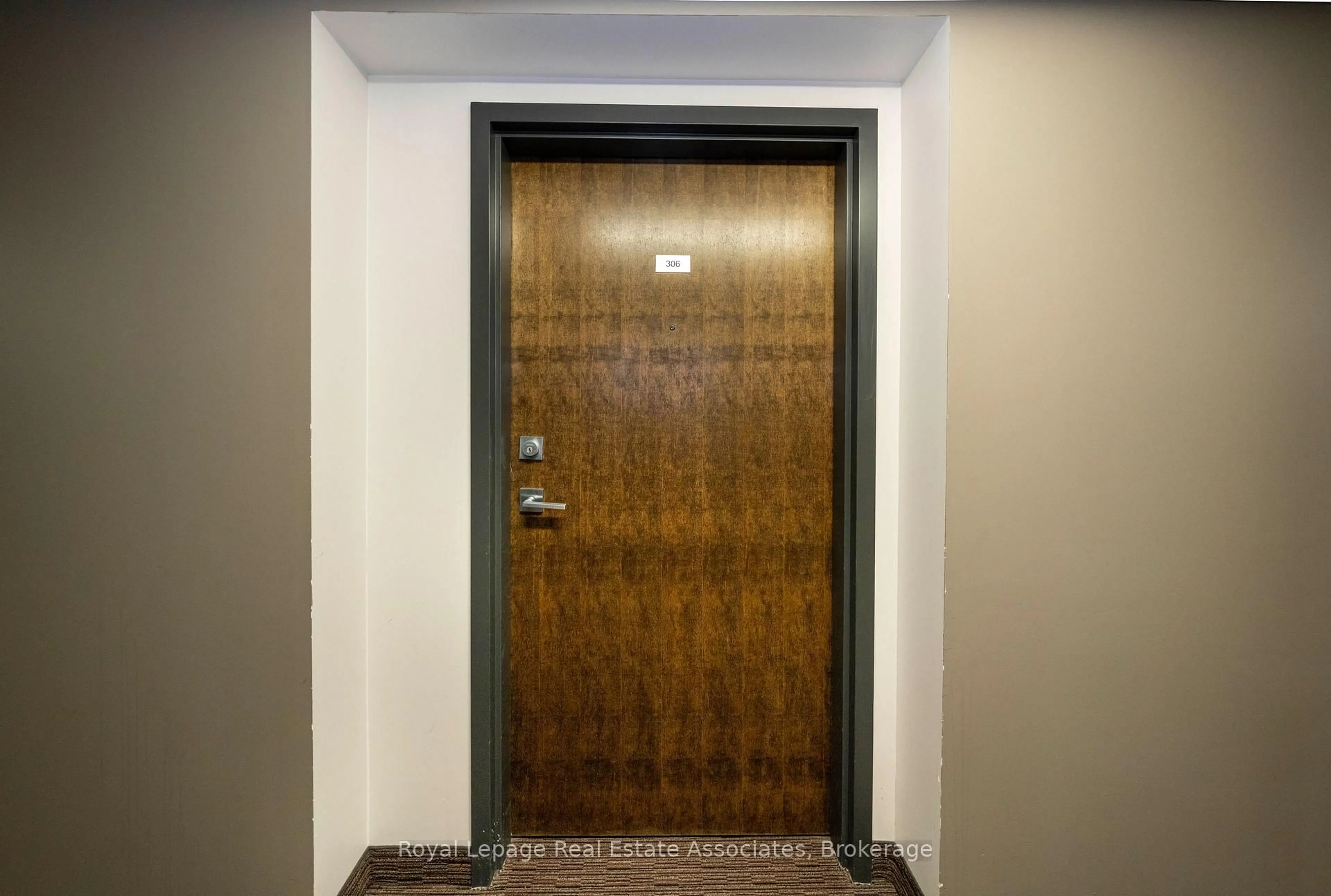 Indoor foyer for 25 Kay Cres #306, Guelph Ontario N1L 0P2