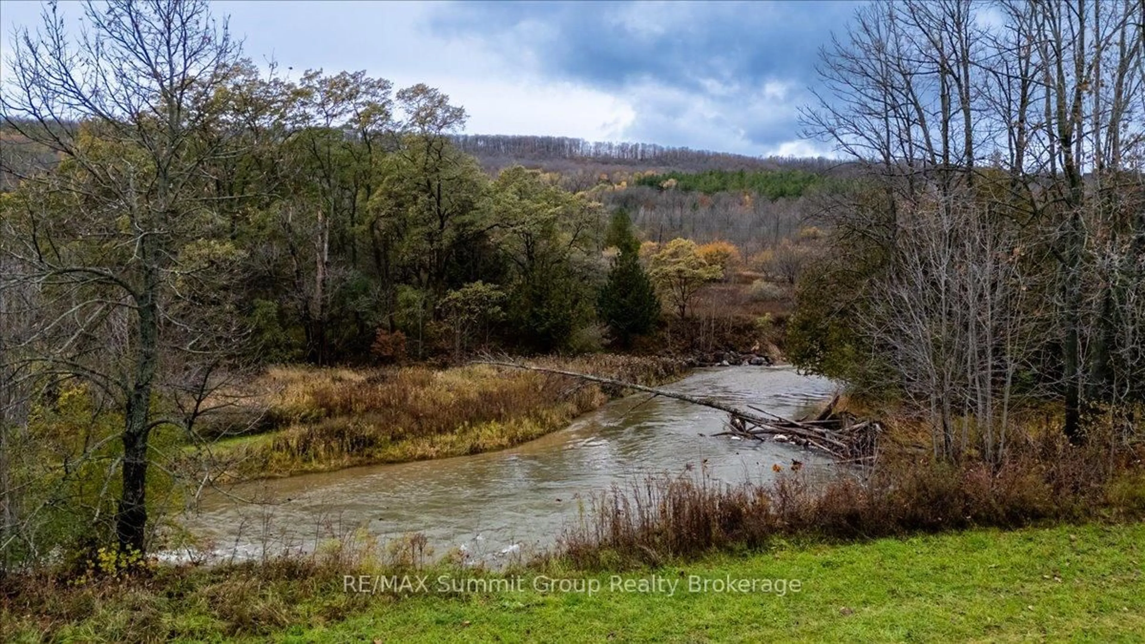 Blurry image for 235274 Grey Road 13, Grey Highlands Ontario N0C 1G0