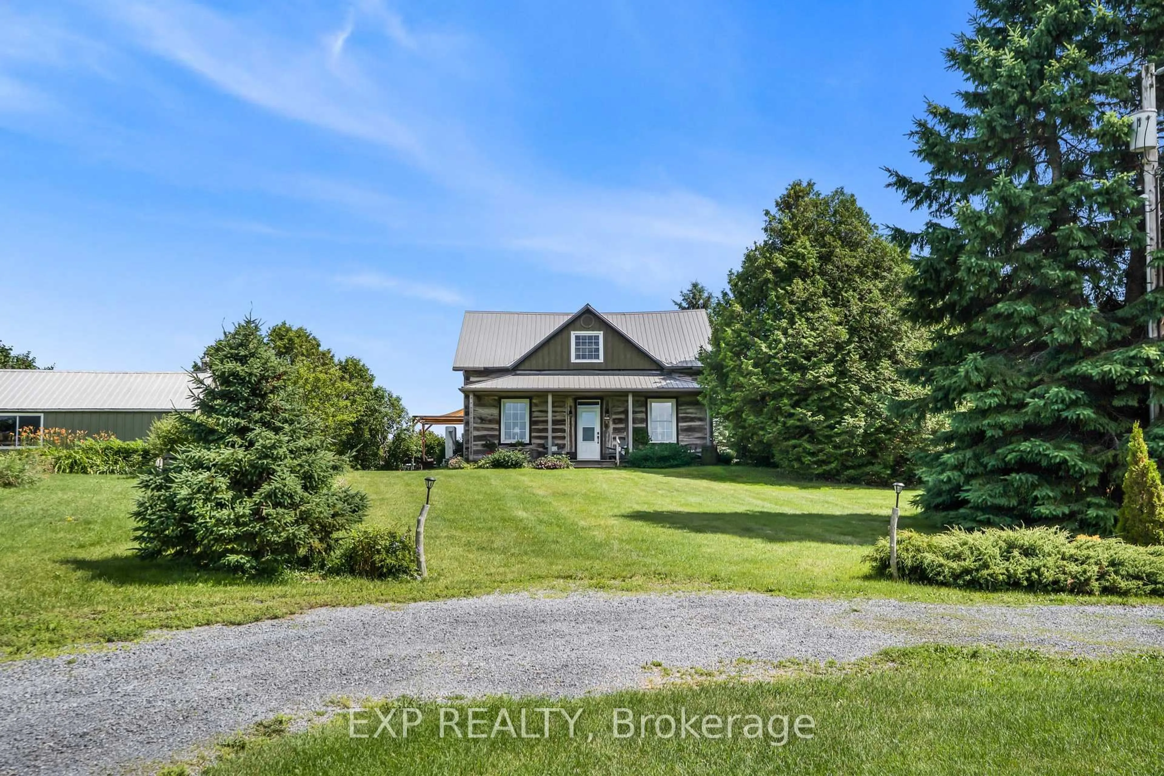 A pic from outside/outdoor area/front of a property/back of a property/a pic from drone, building for 20612 Laggan Glenelg Rd, North Glengarry Ontario K0B 1E0