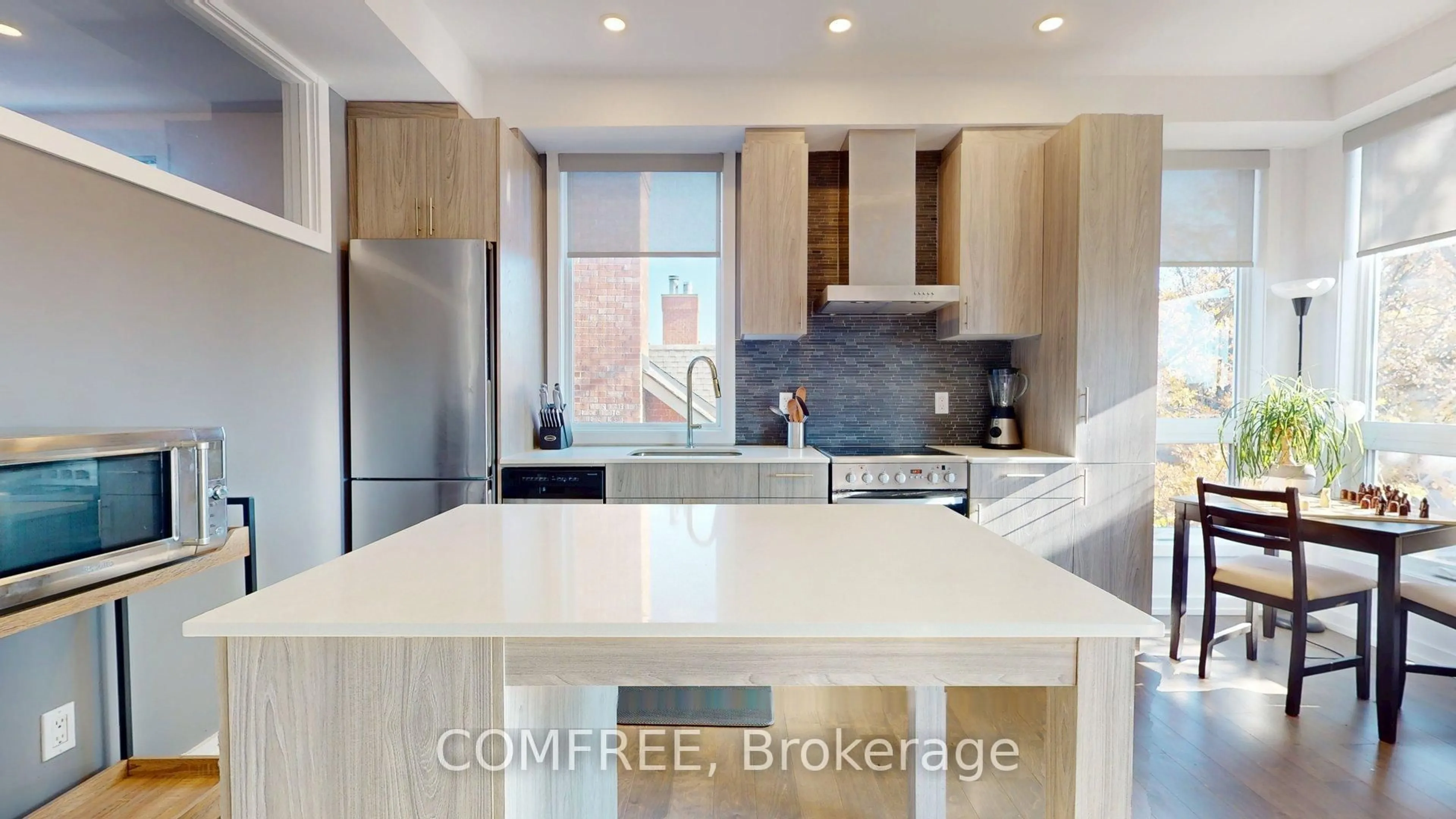 Contemporary kitchen, unknown for 150 Greenfield Ave #404, Ottawa Ontario K1S 5W6