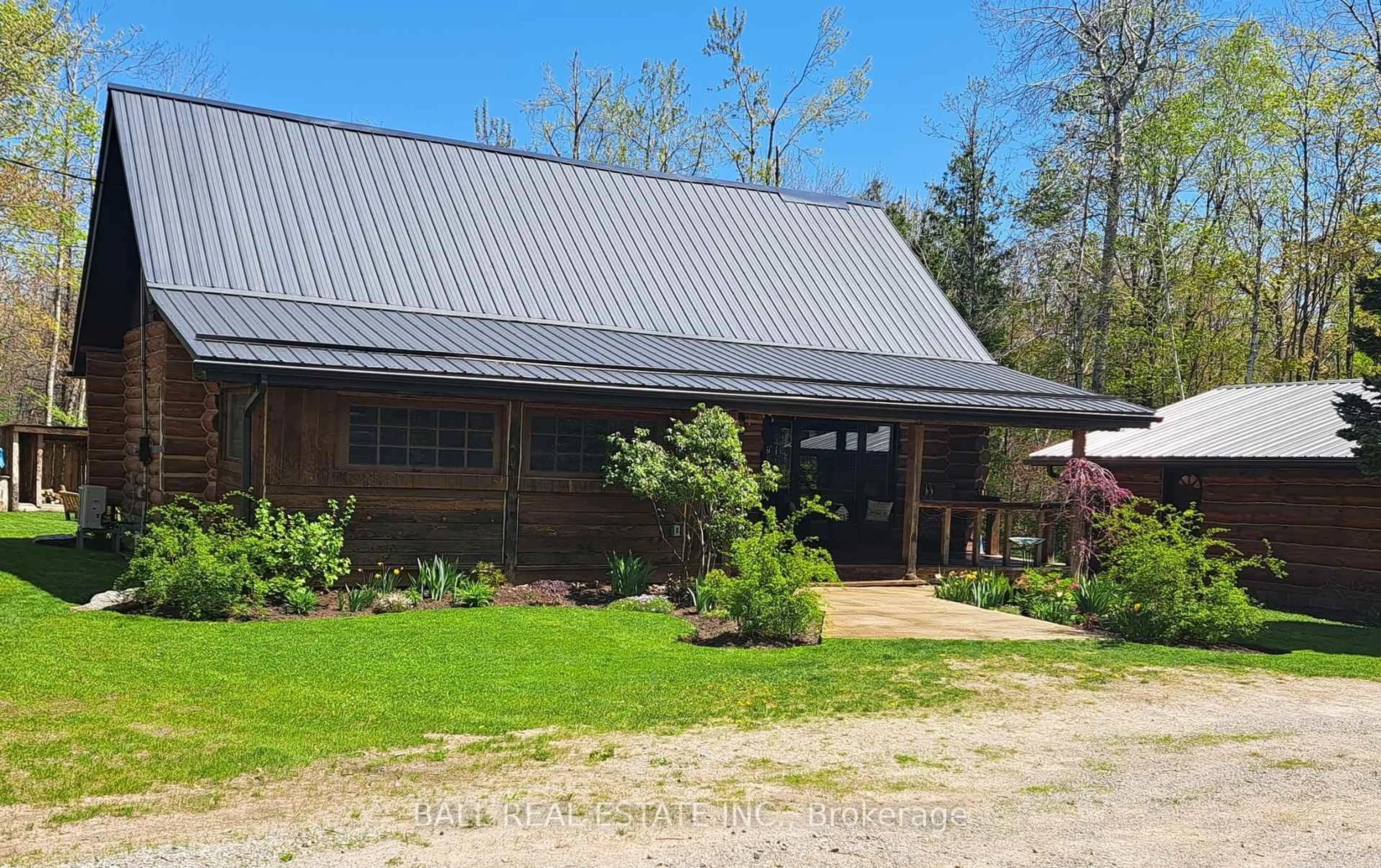 A pic from outside/outdoor area/front of a property/back of a property/a pic from drone, building for 1155 Mississauga Rd, Curve Lake First Nation 35 Ontario K0L 1R0