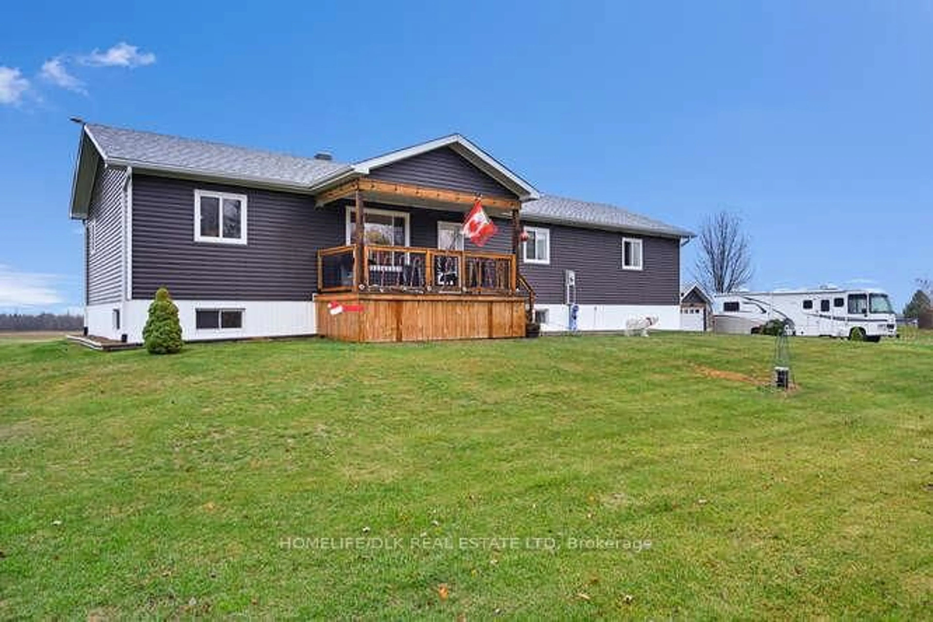 A pic from outside/outdoor area/front of a property/back of a property/a pic from drone, unknown for 10095 Jellyby Rd, Augusta Ontario K0G 1R0