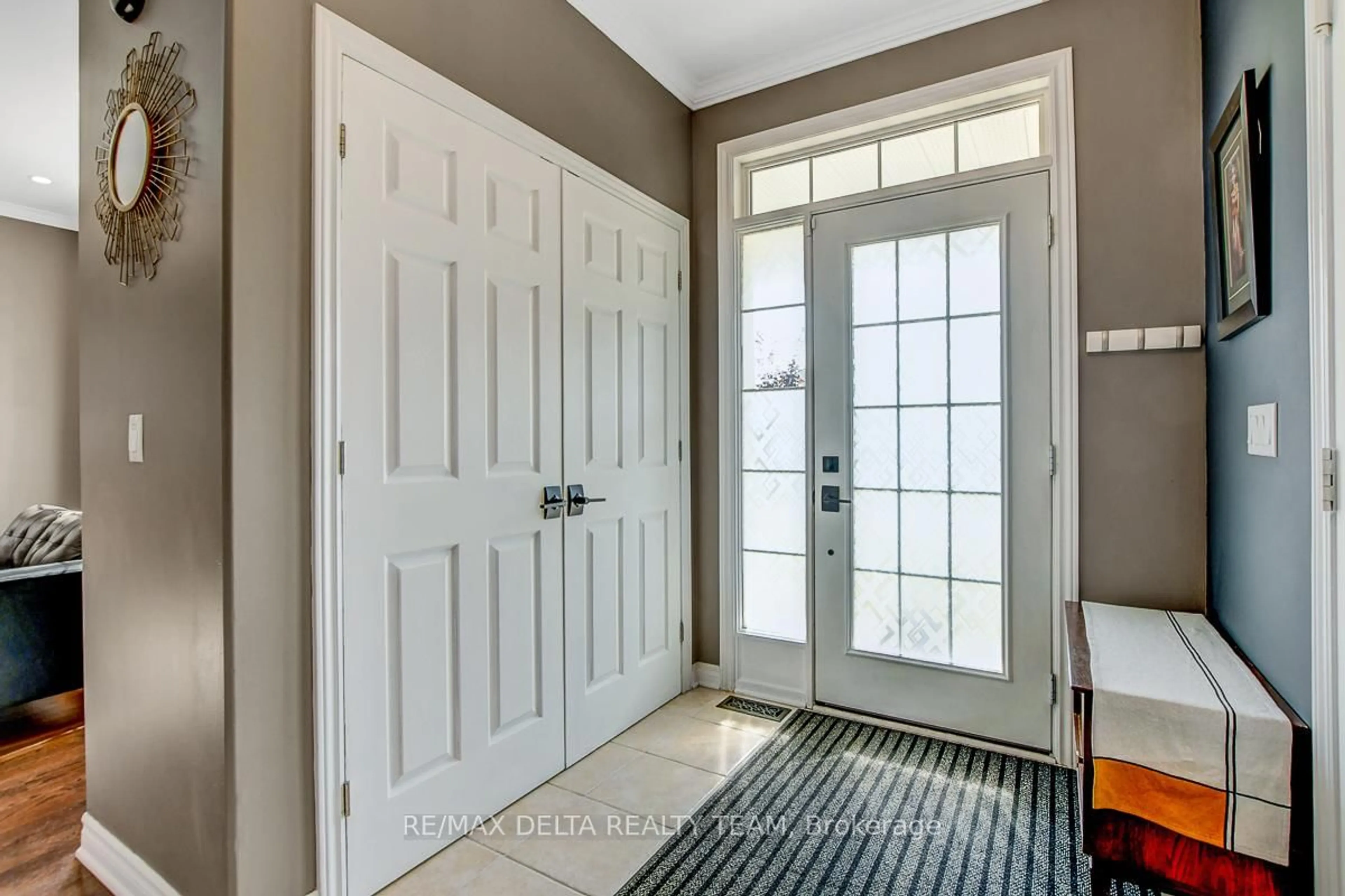 Indoor entryway for 20 Dune St, The Nation Ontario K0A 2M0