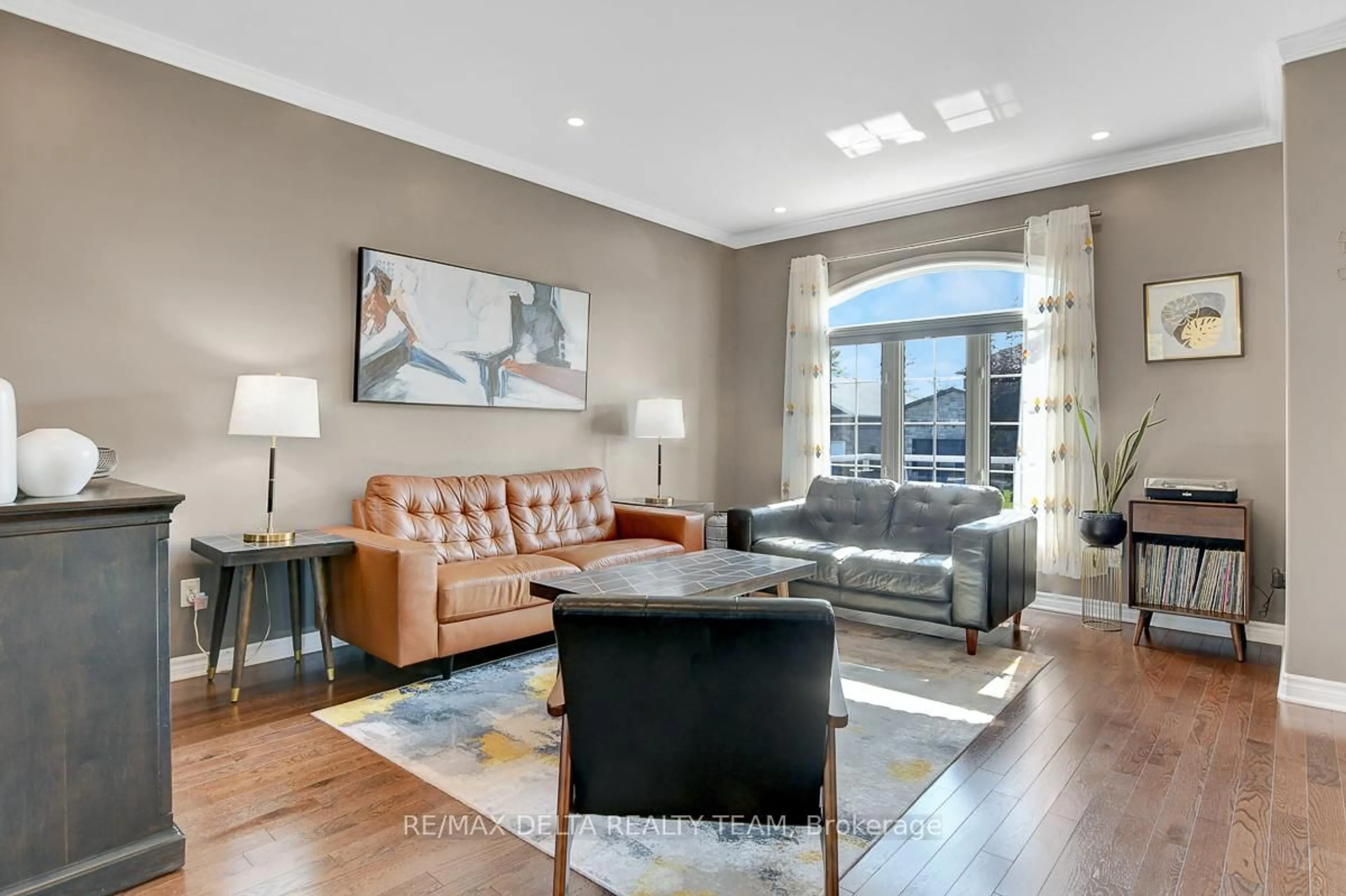 Living room with furniture, unknown for 20 Dune St, The Nation Ontario K0A 2M0