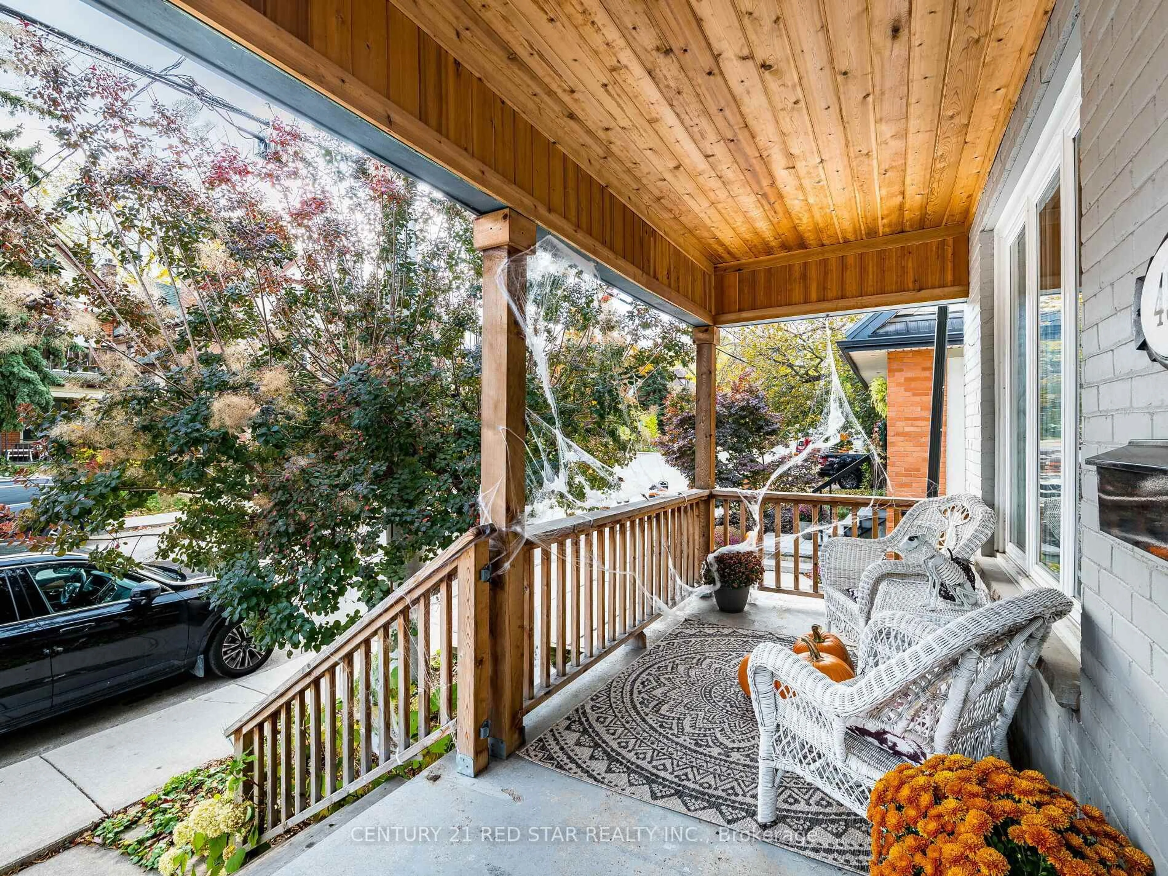 Patio, unknown for 458 Dundurn St, Hamilton Ontario L8P 4L9