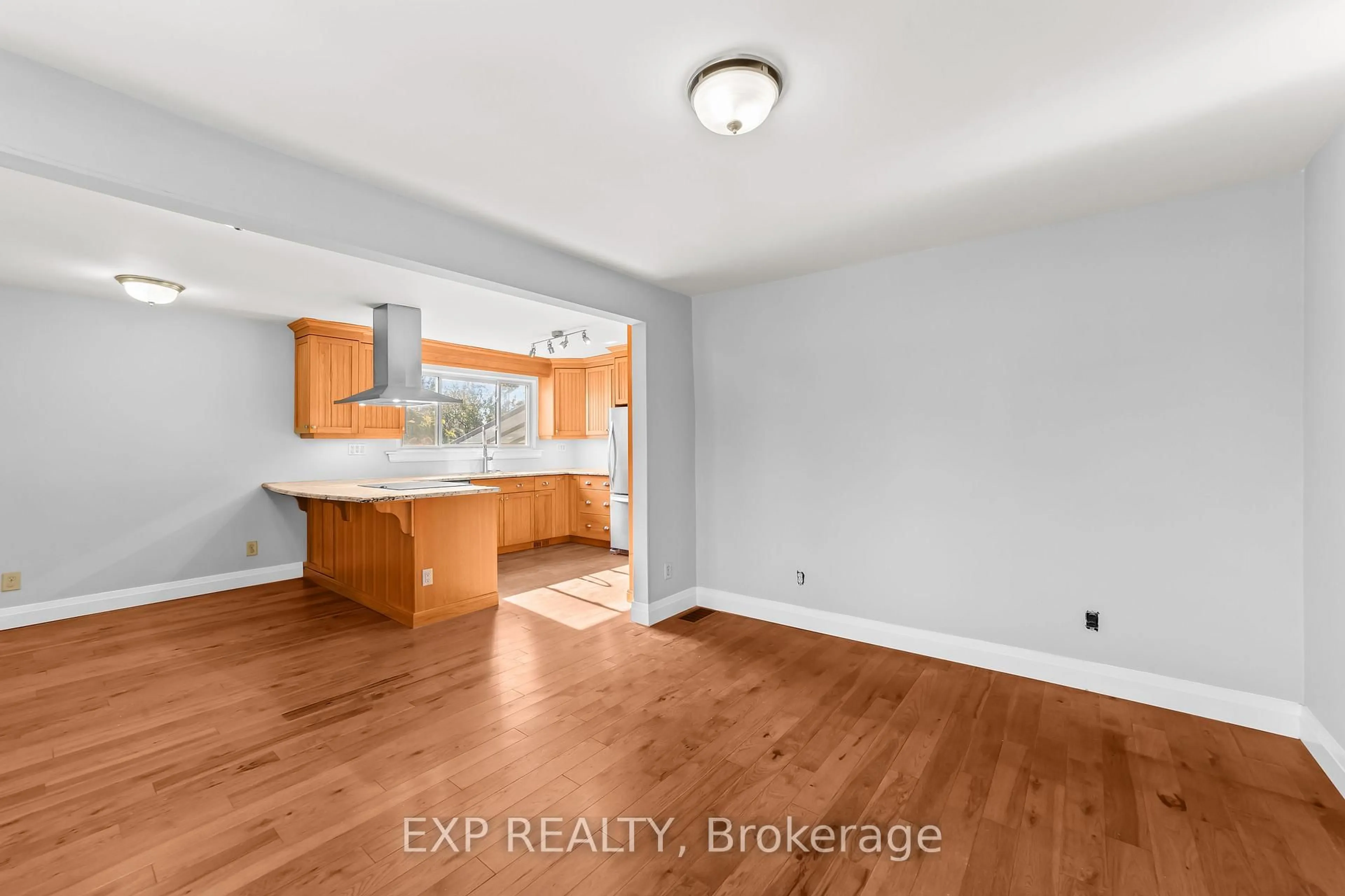 A pic of a room for 29 Tennyson St, London East Ontario N5Z 2K6