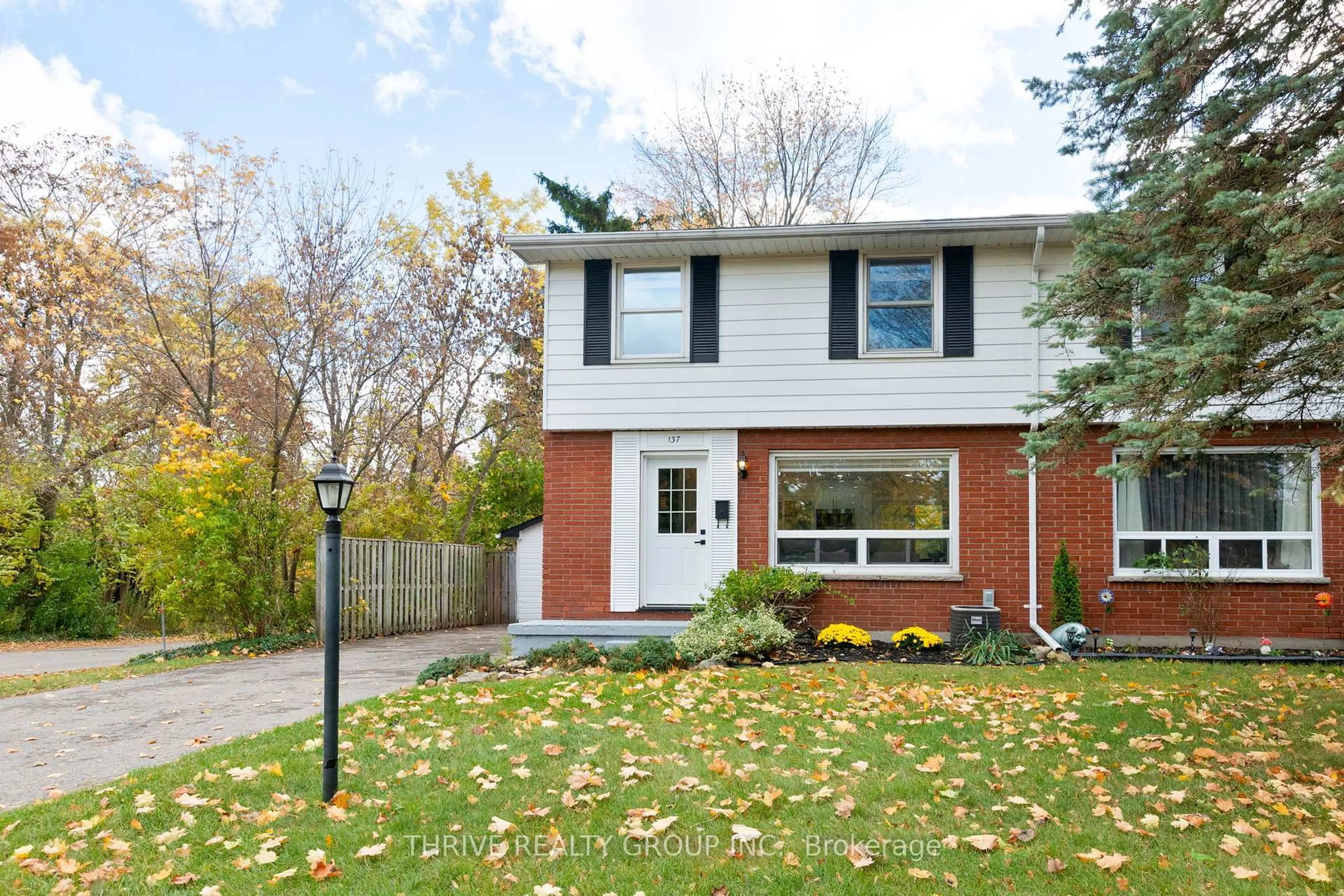 Home with brick exterior material, street for 137 Pawnee Rd, London East Ontario N5V 2T1