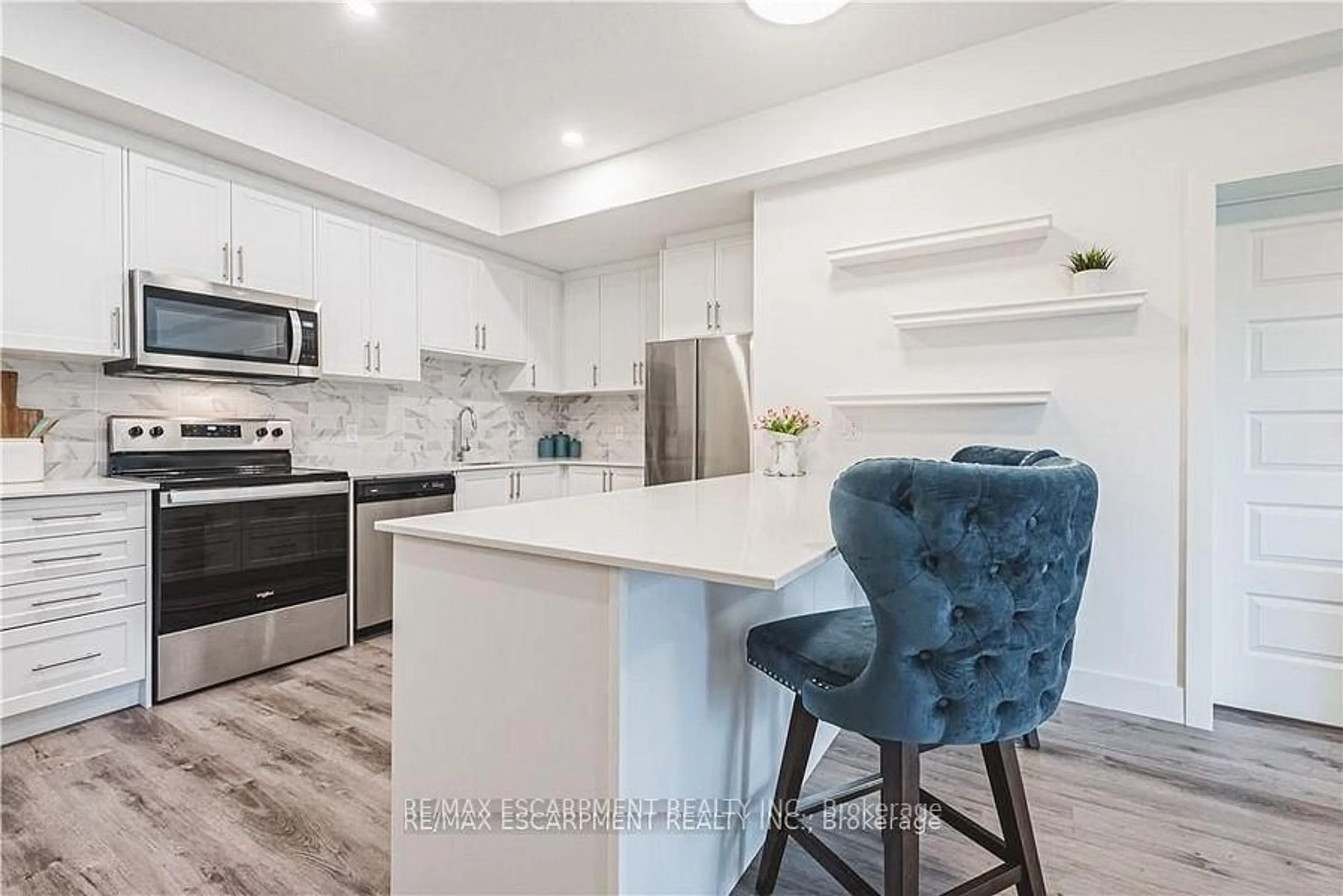 Open concept kitchen, unknown for 1201 Lackner Pl #310, Kitchener Ontario N2A 0L4