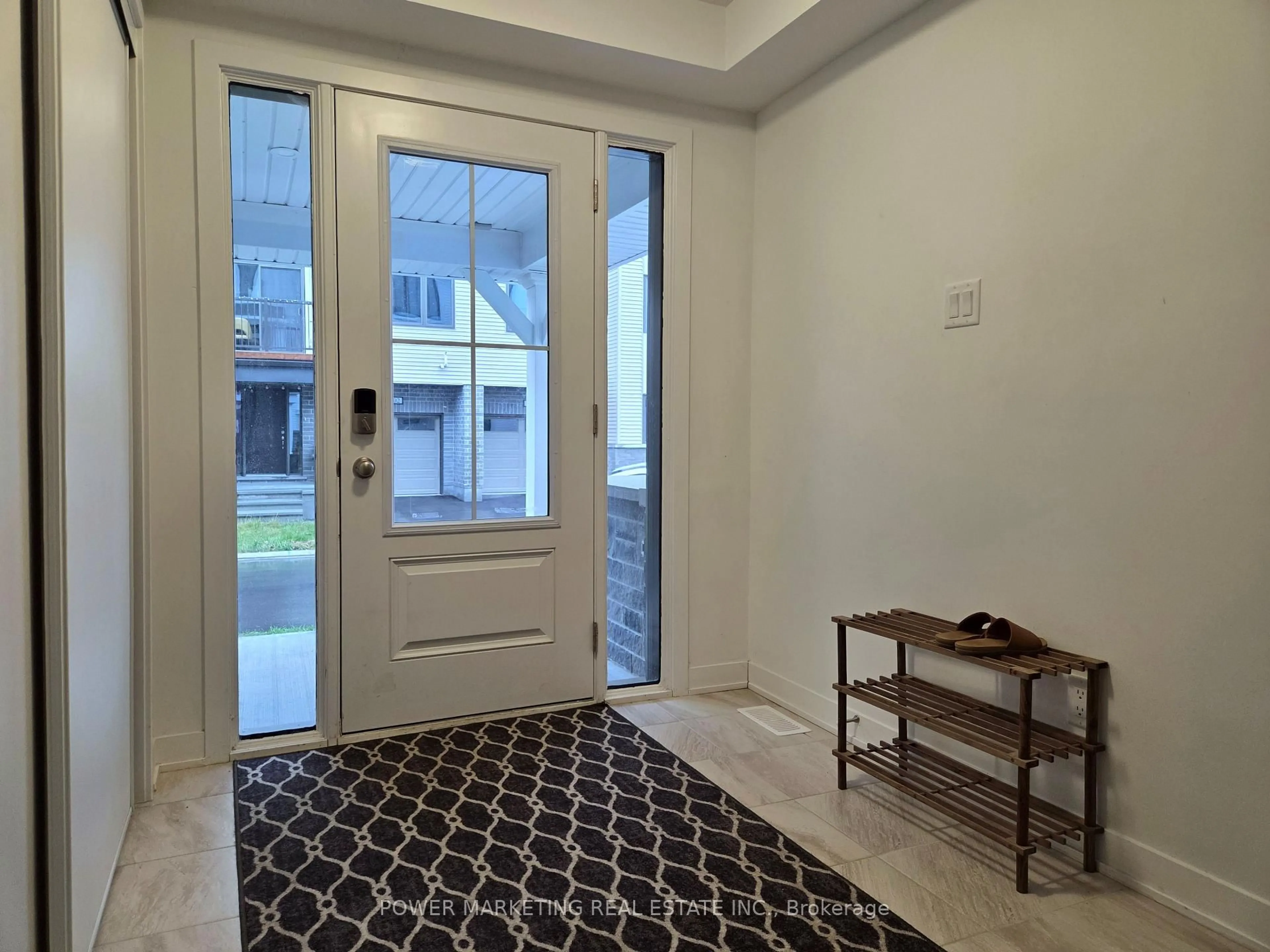 Indoor entryway for 903 Nova Private, Ottawa Ontario K2J 7B3